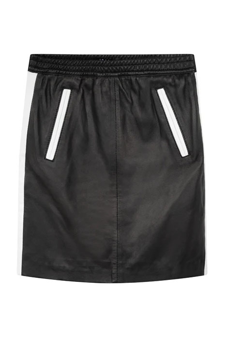 COSMOPOLITAN BLACK 1