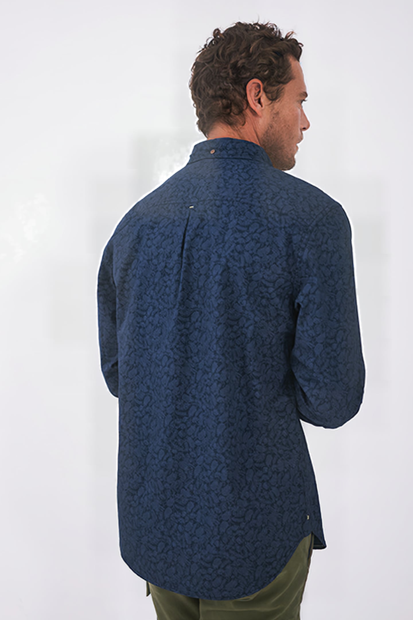 HARE PRINT SHIRT NAVY MULTI 3