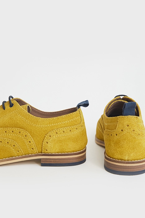 THISTLE LACE UP BROGUE MID CHART 4