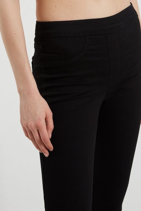 JEGGING JEAN BLACK 4