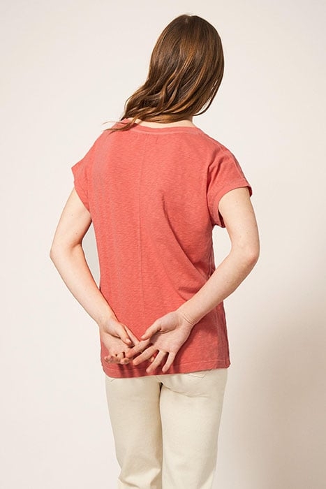 NELLY NOTCH NECK TEE MID PINK 2