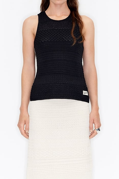 BLACK FITTED KNIT TOP 1