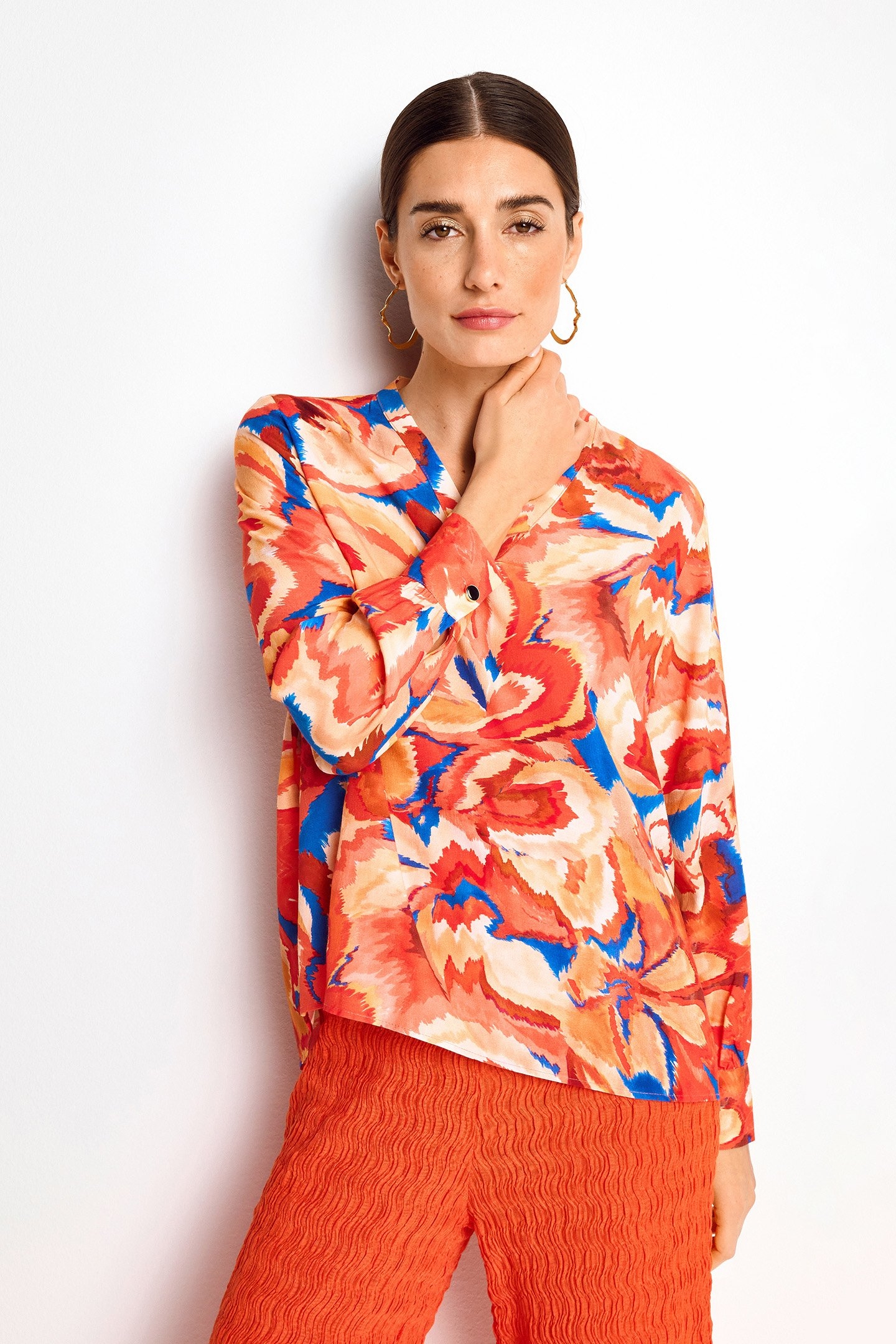 PRINTED V-NECK BLOUSE CHERRY TOMATO 1