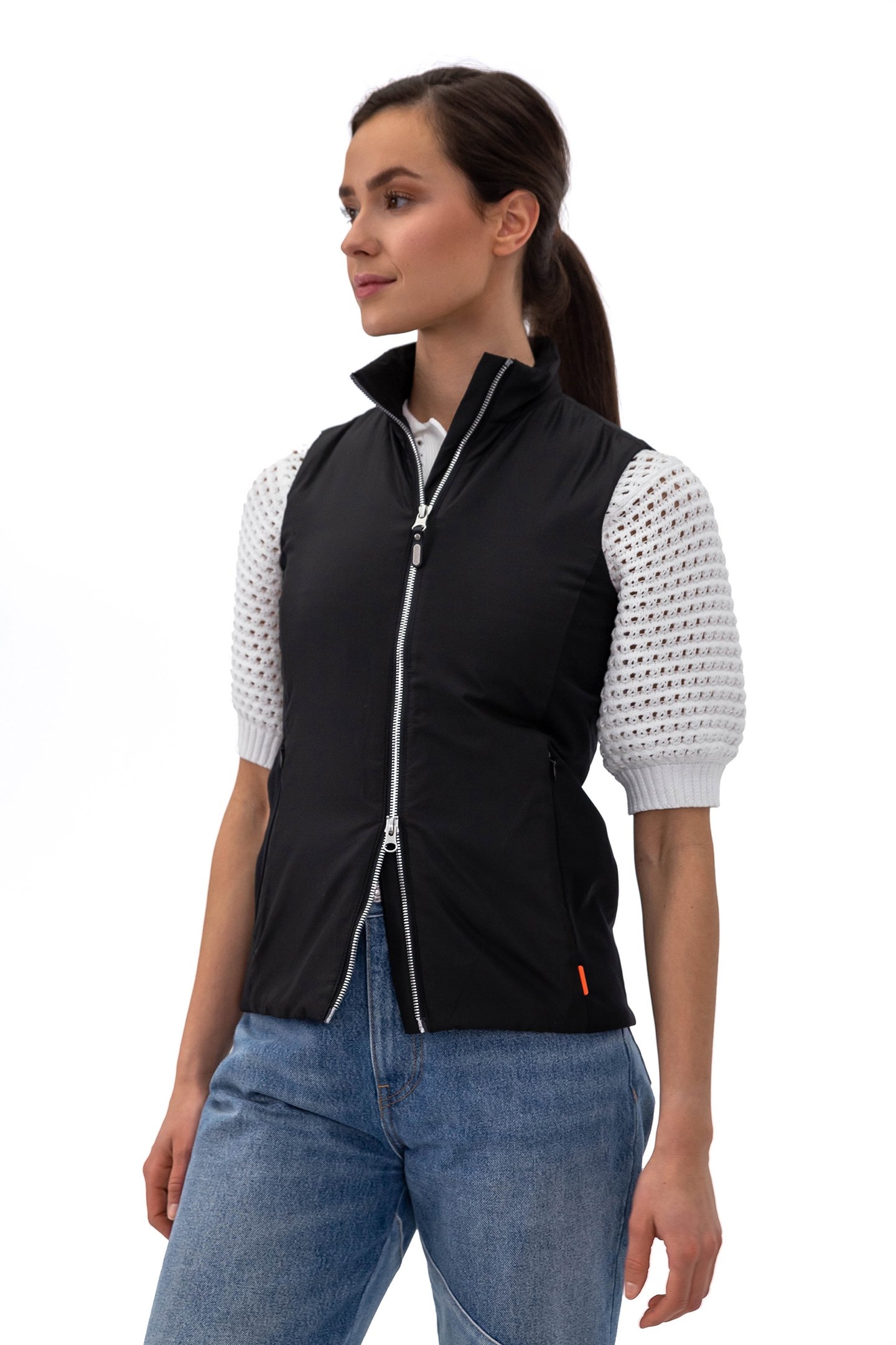 THE WOMENS HYBRID VEST BLACK 1