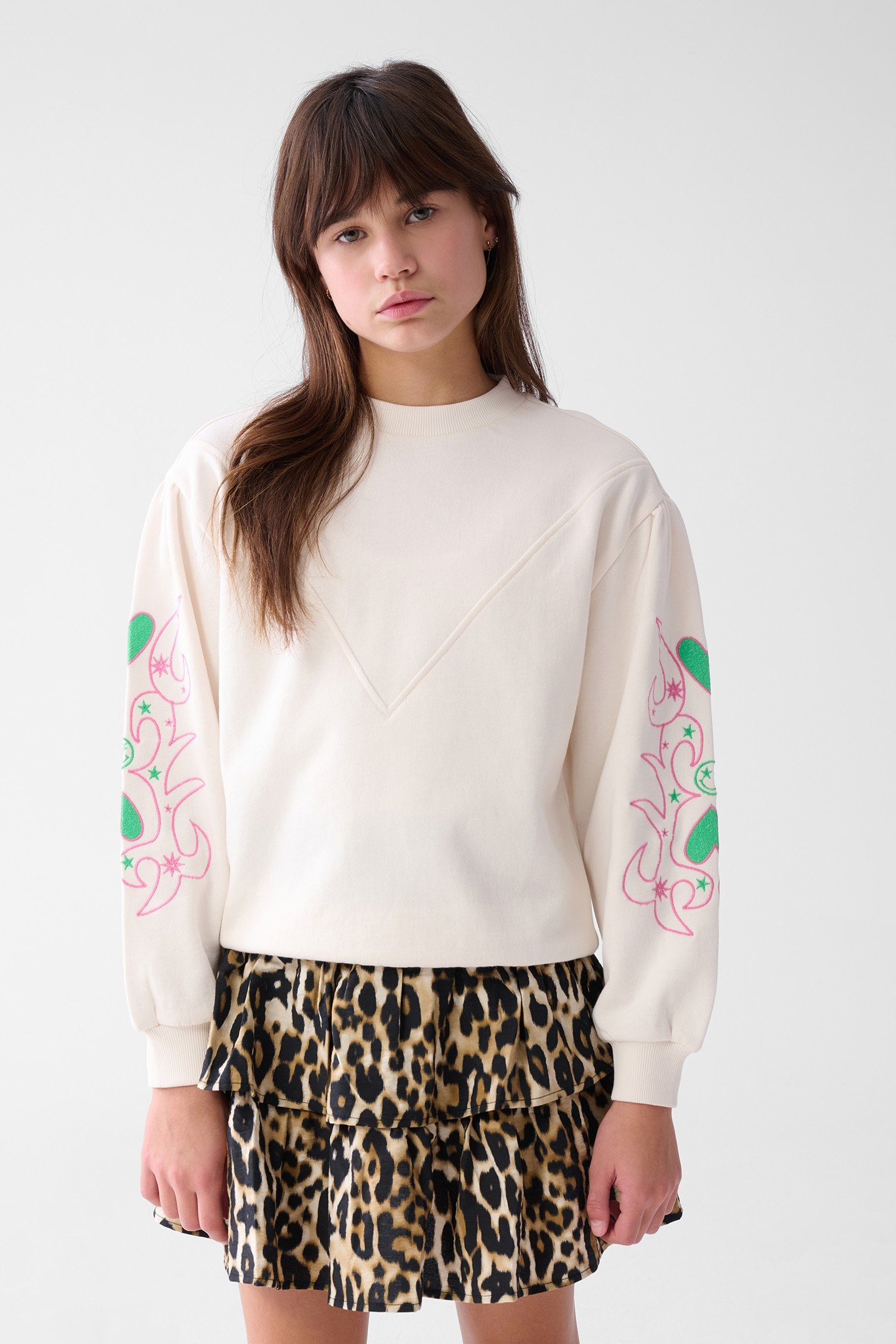 GAM-SBWEST EMBRO SWEAT OFFWHITE 1