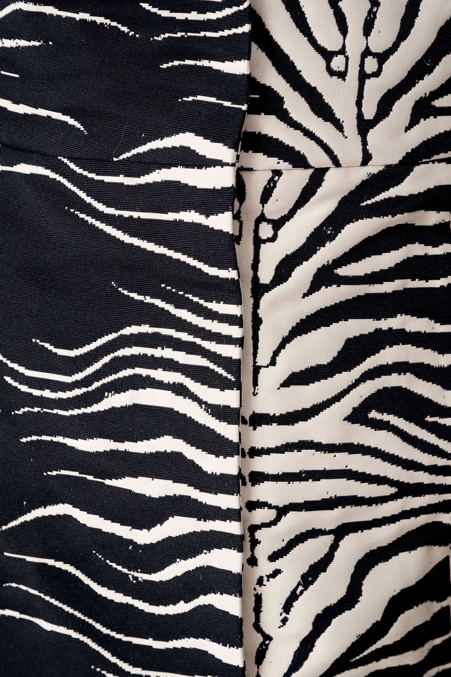 LA-SBZEBRA EGG SHAPE DRESS BLACK/WHITE 6