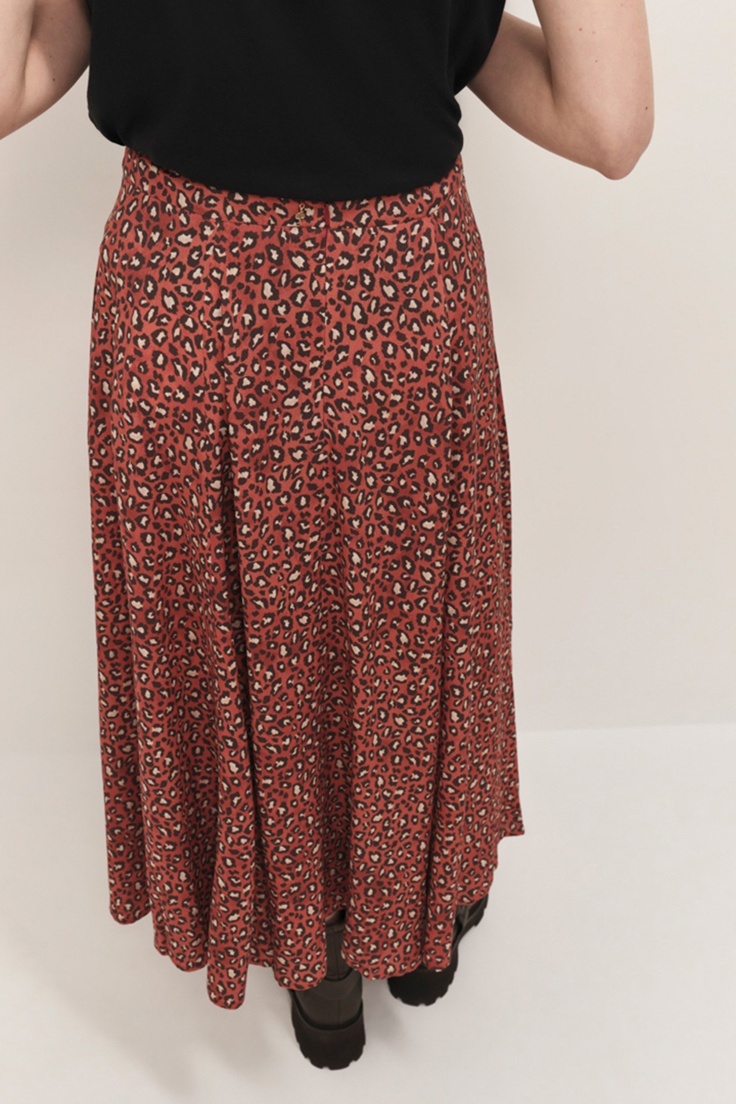 JETTY - PUMPKIN MIDI SKIRT IN WINTER SAFARI PRINT 4