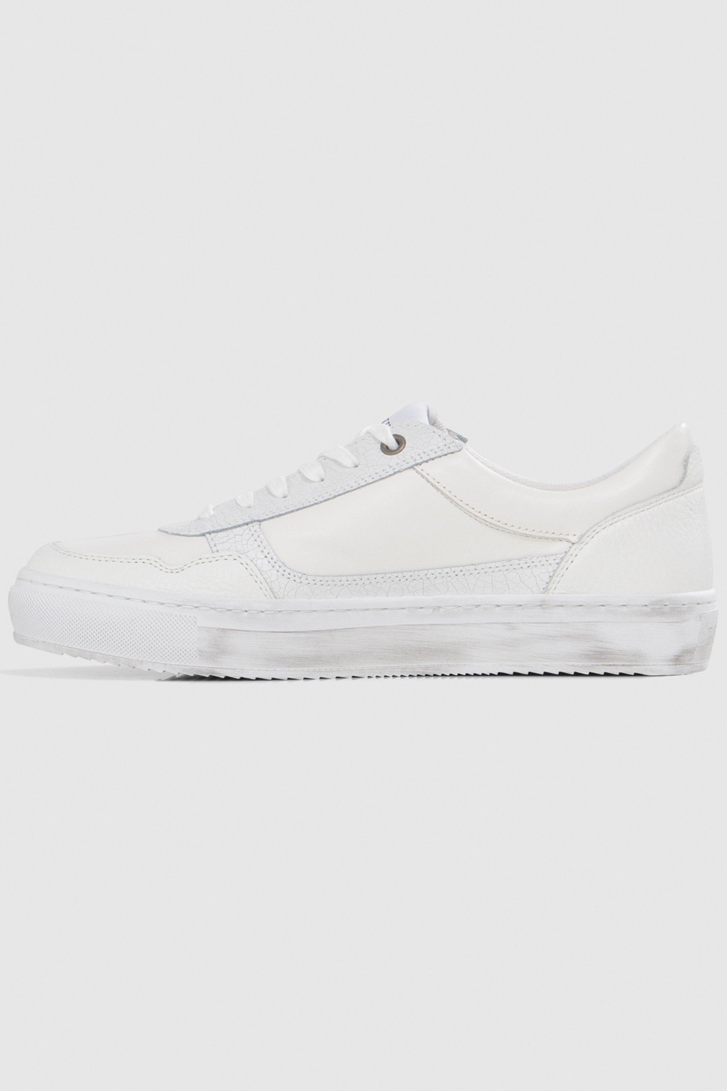 WOMEN’S WHITE LEATHER K STUDDED TRAINERS 3