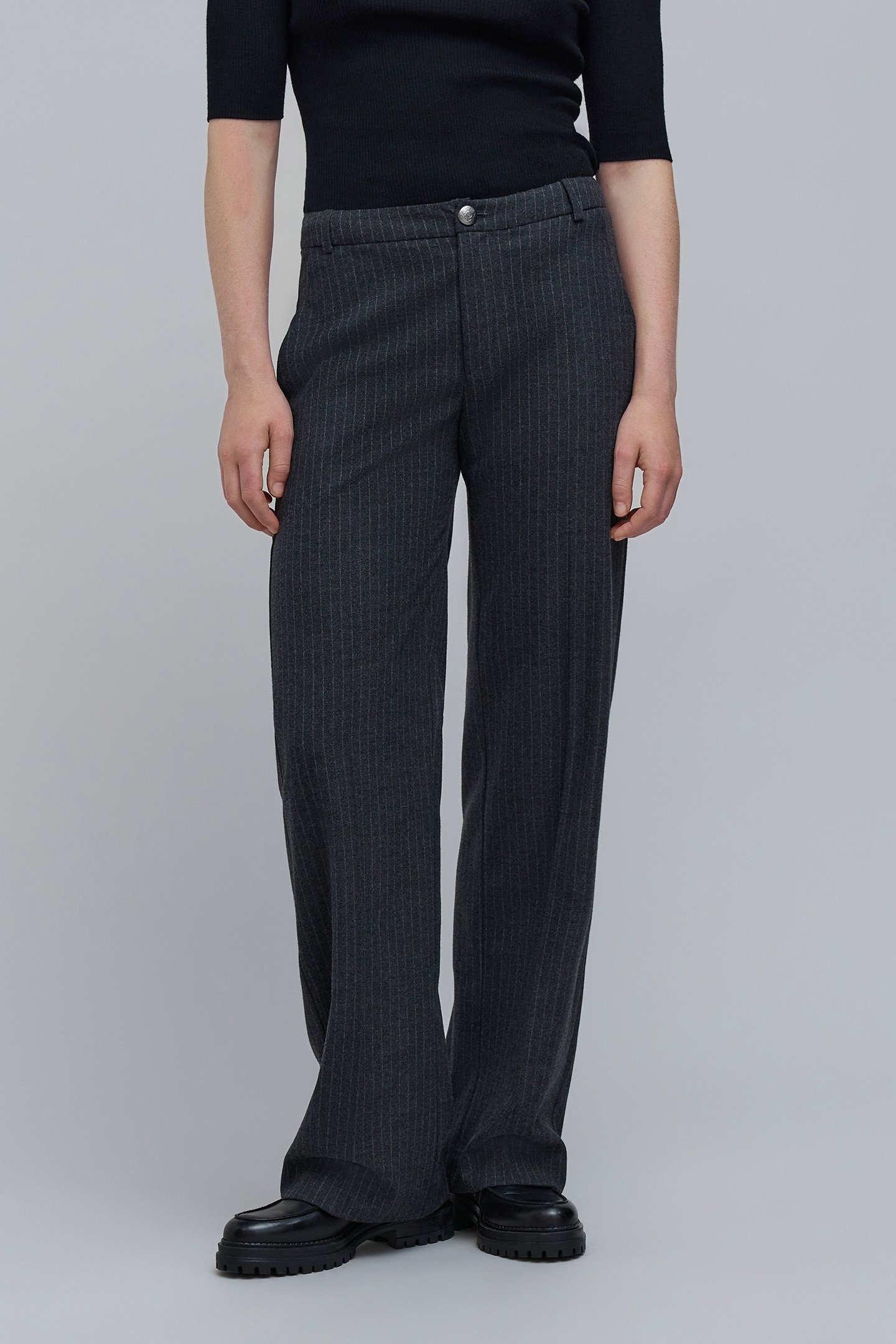 GRAY FLARE SUIT PANTS WITH TENNIS STRIPES 1