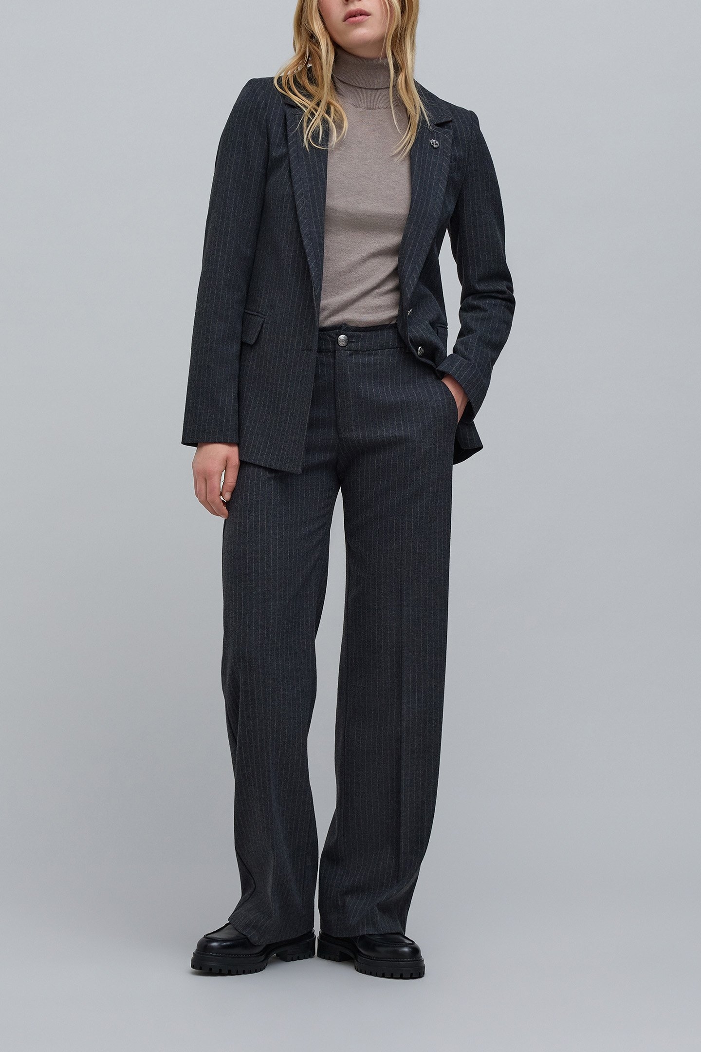 GRAY TENNIS STRIPE SUIT JACKET 3