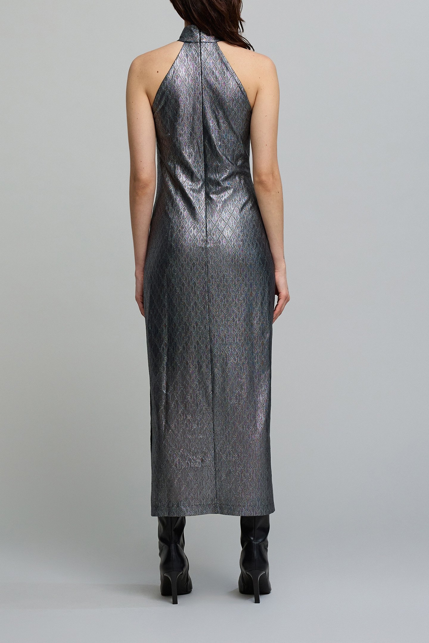 SILVER LONG DRESS WITH AMERICAN NECKLINE 2