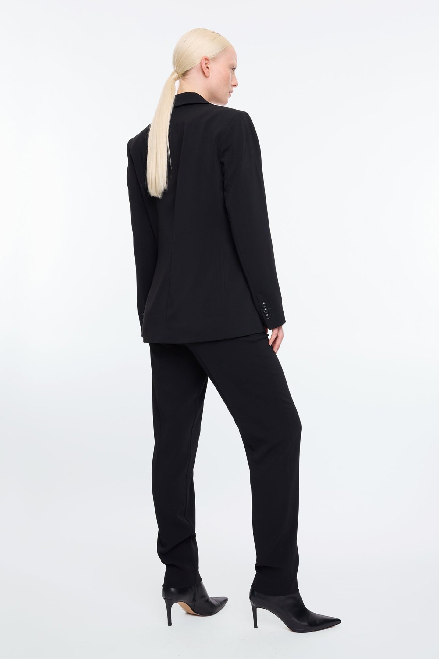 CREPE CHINO BLACK 3