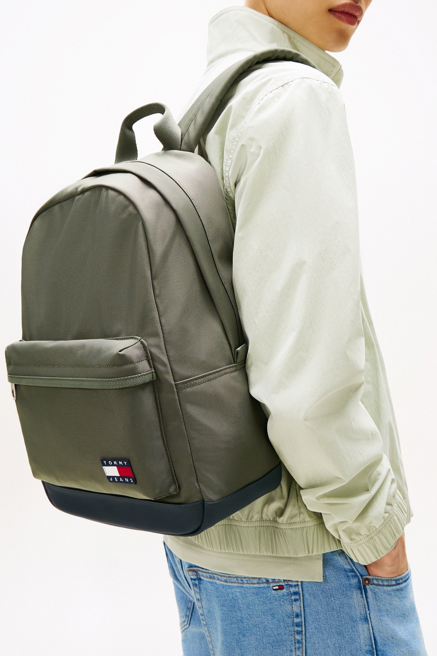TJM ESS DAILY DOME BACKPACK RUCKSACK GREEN 2