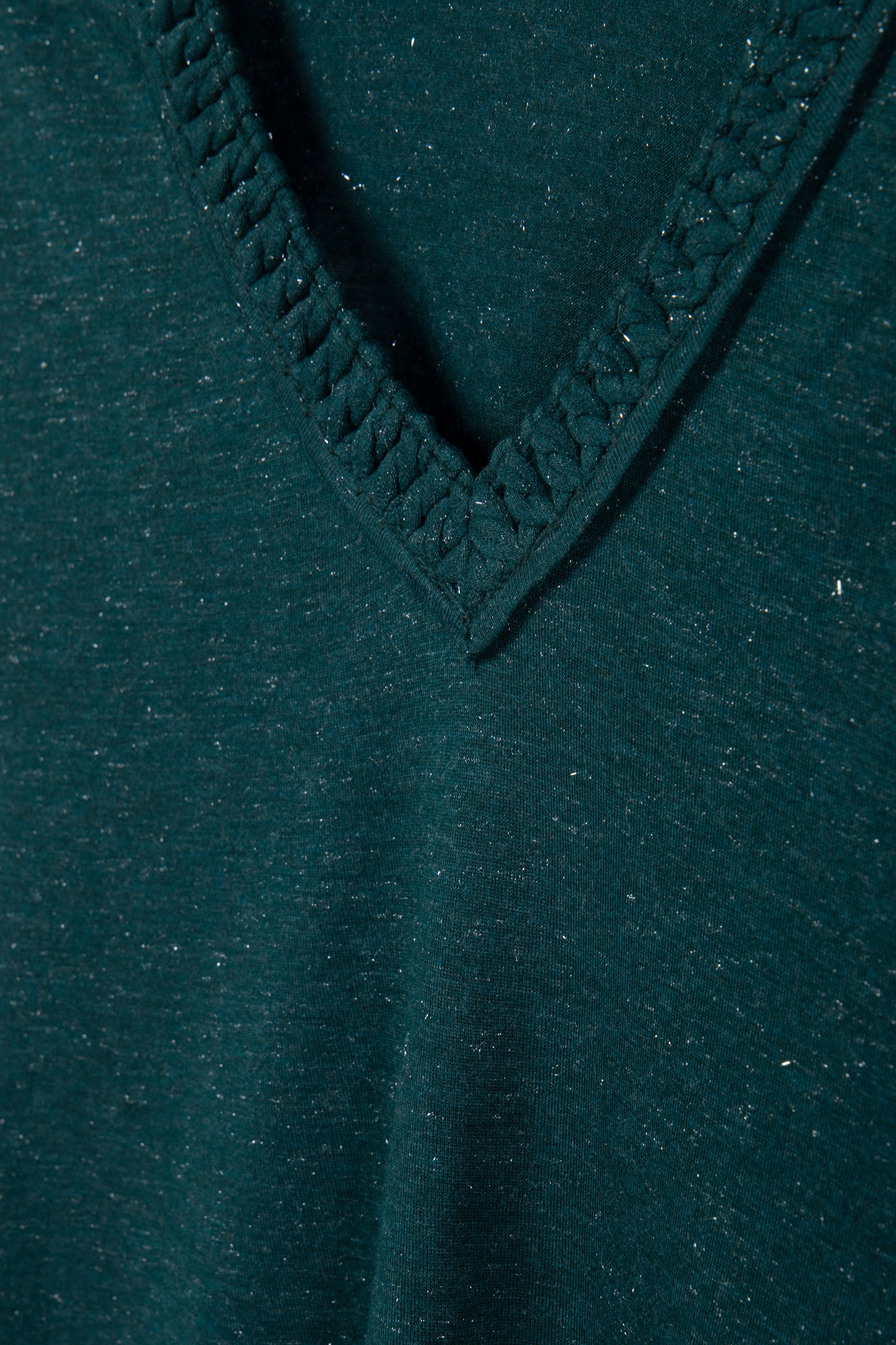 SEQUIN TEE WITH BRAIDED NECKLINE 4