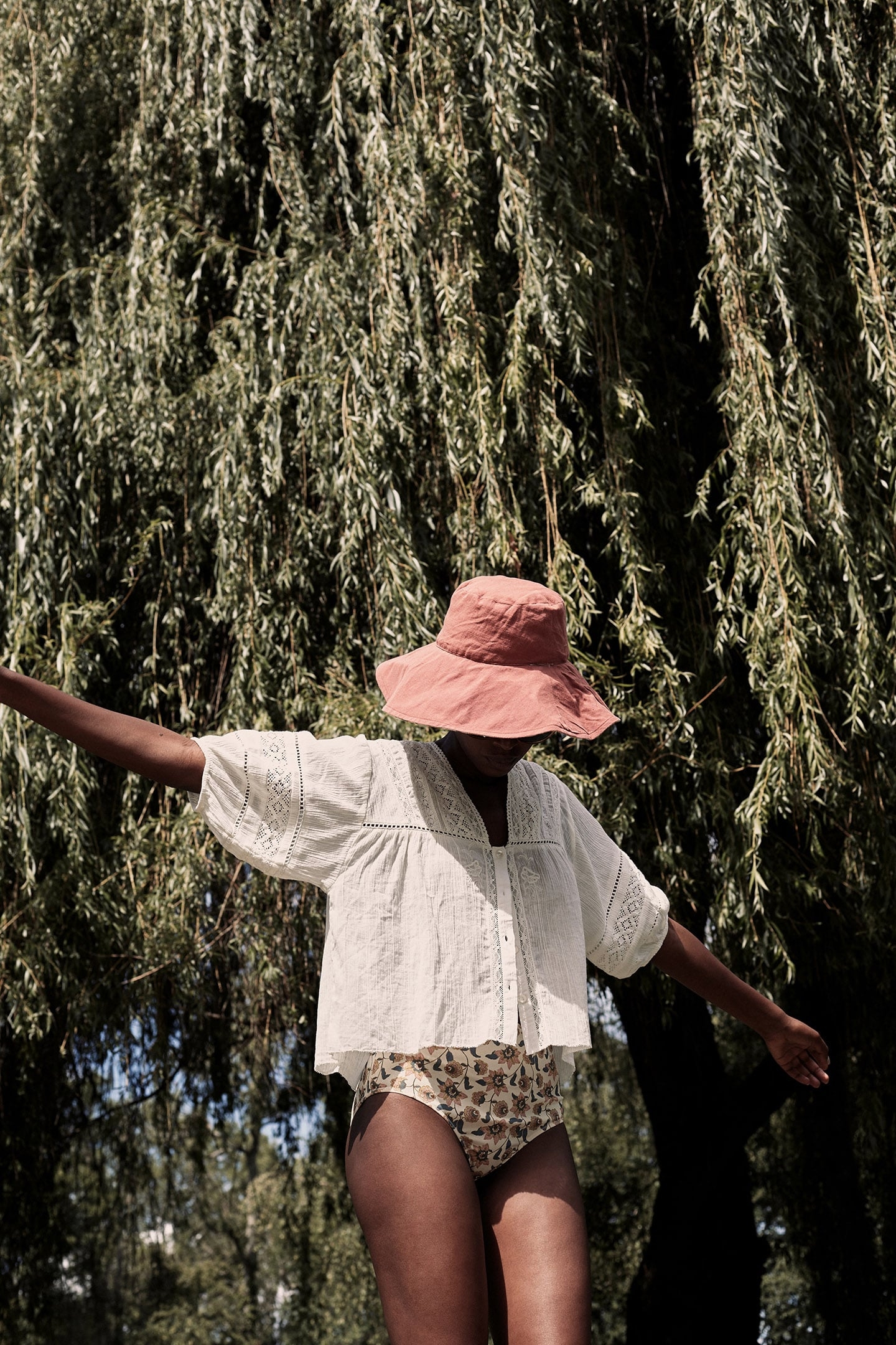 BIKINI BOTTOM CREEKY CREAM FLOWERS 1