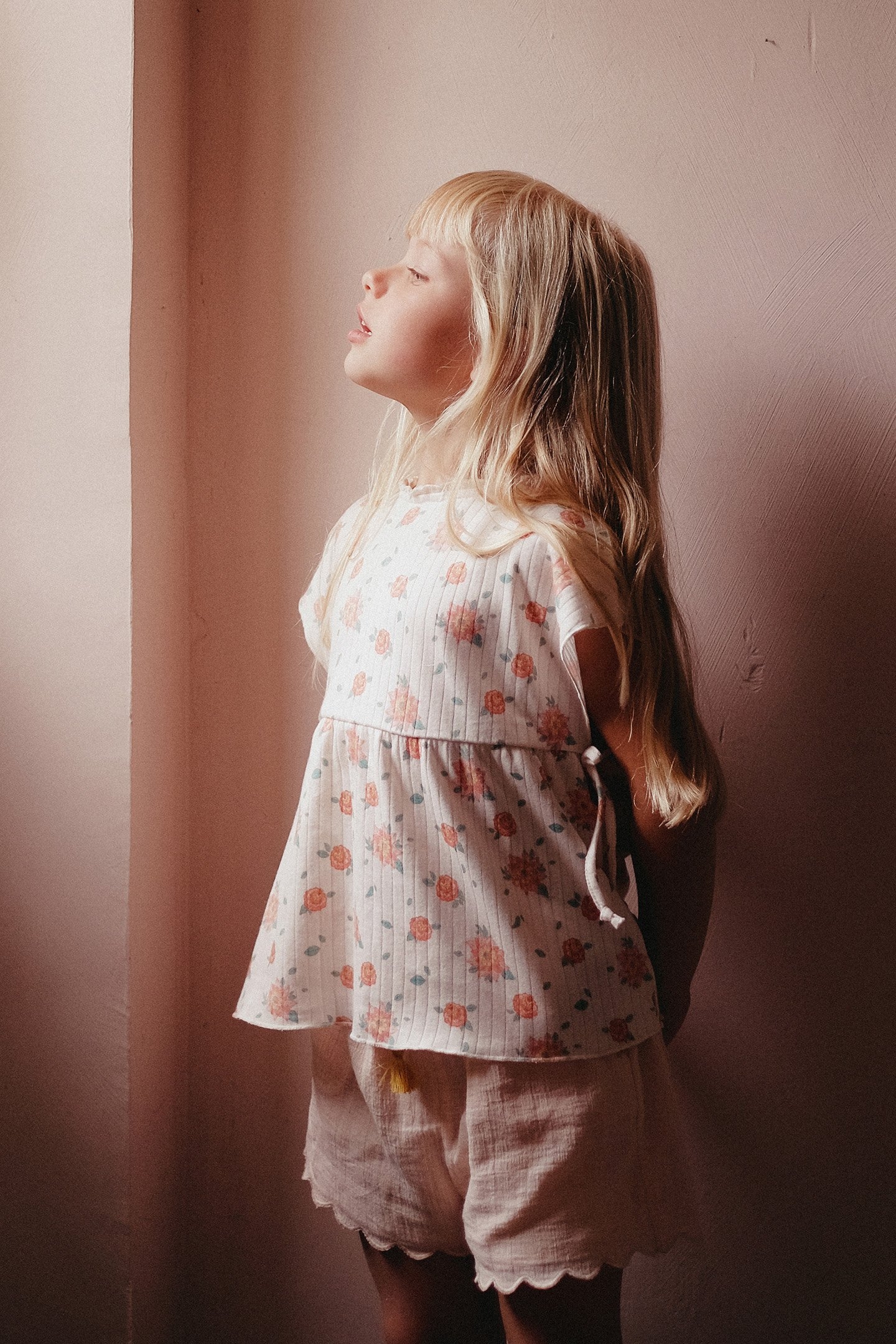 TOP ANGIKA OFF-WHITE FLOWERS 1