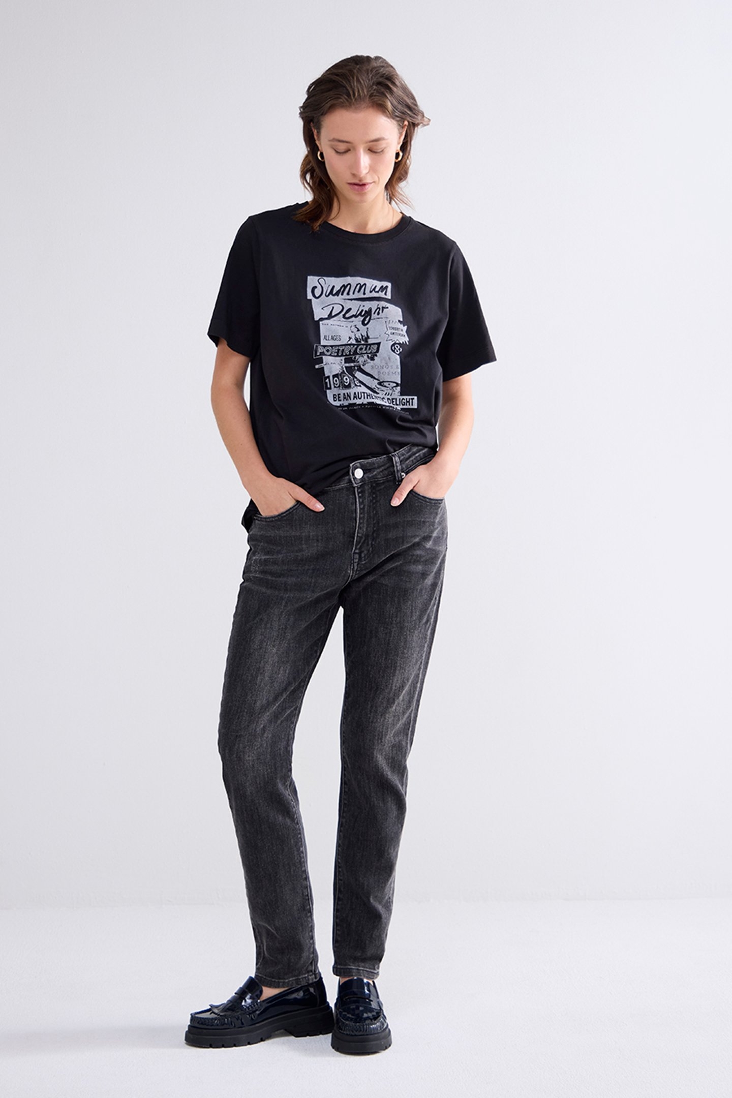 ROUND NECK T-SHIRT BLACK 2