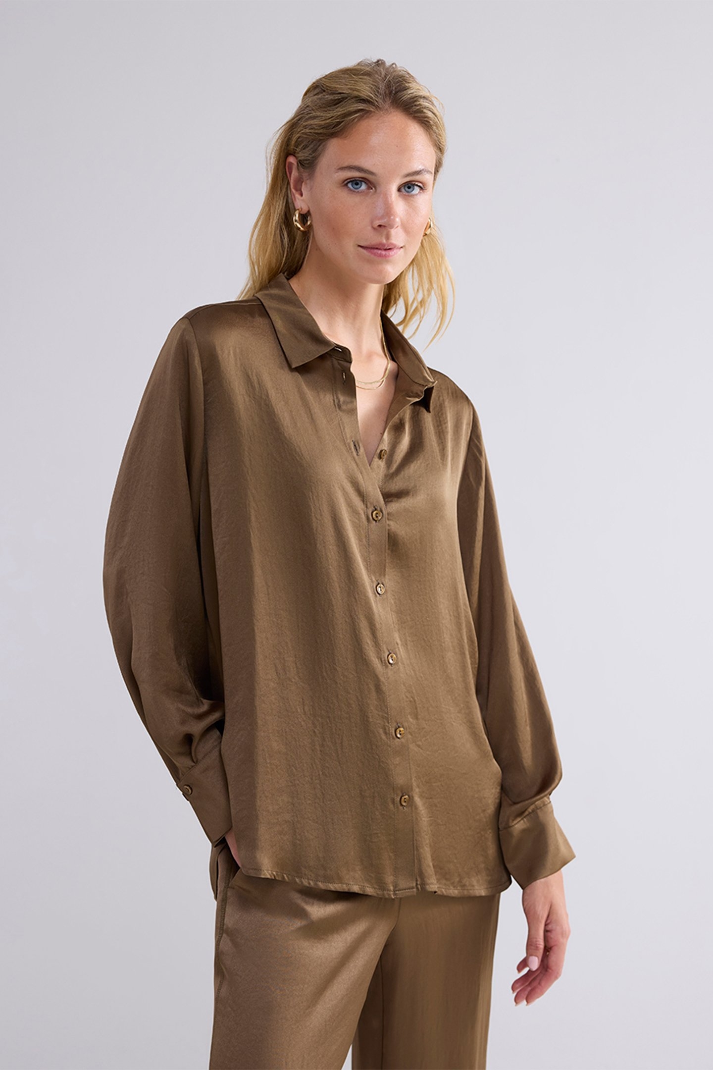 BLOUSE SILKY TOUCH OLIVE 1