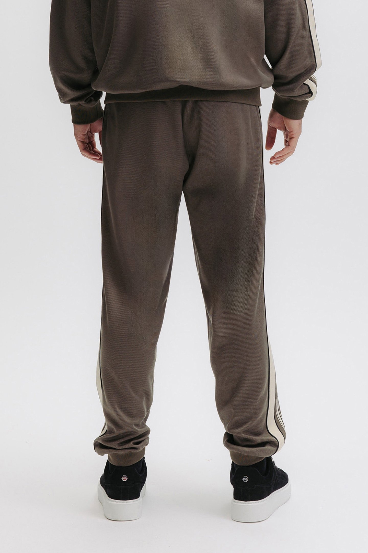 TAPE TRACK SWEATPANTS TARMAC GREY 2