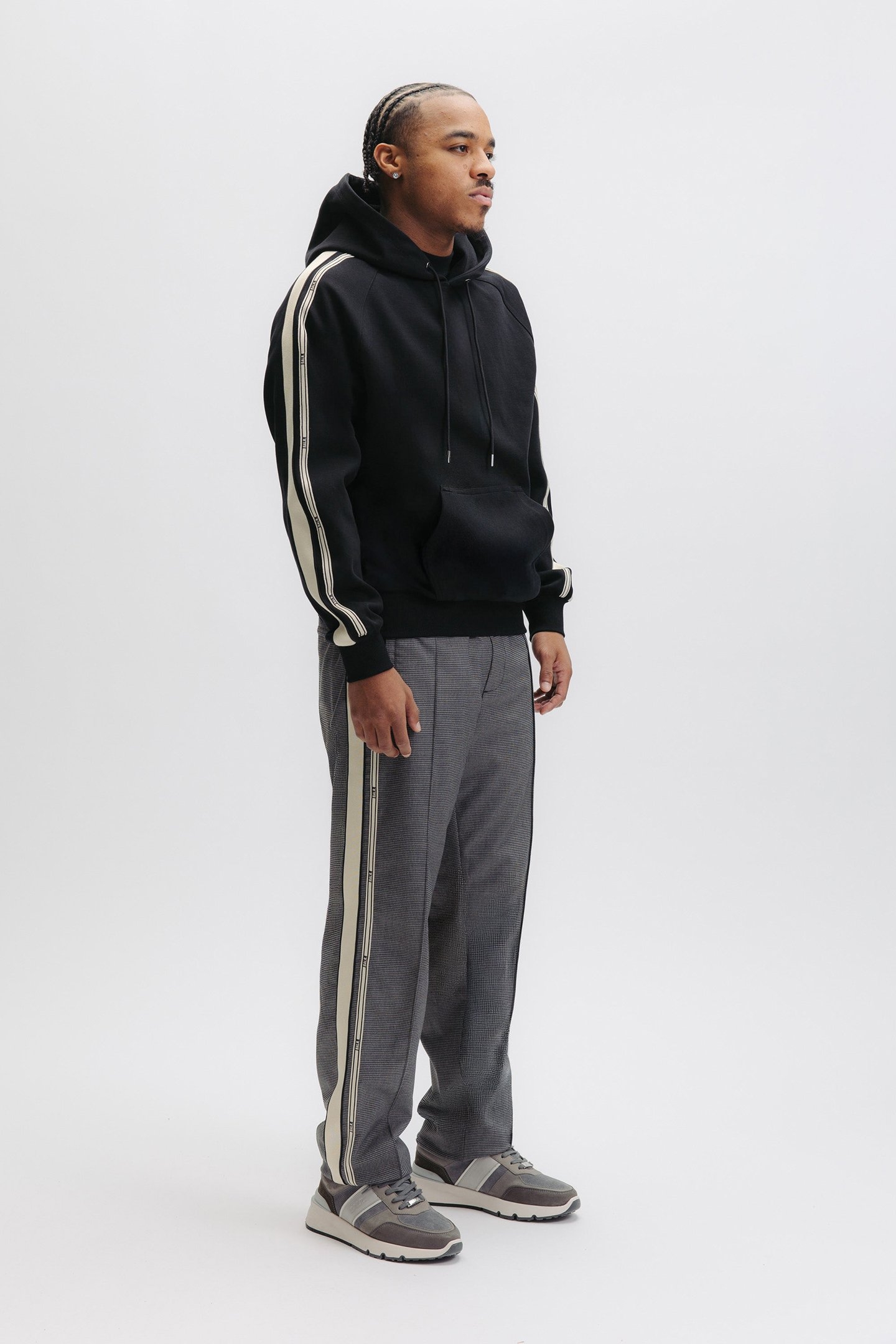 TAPE HOODIE JET BLACK 5