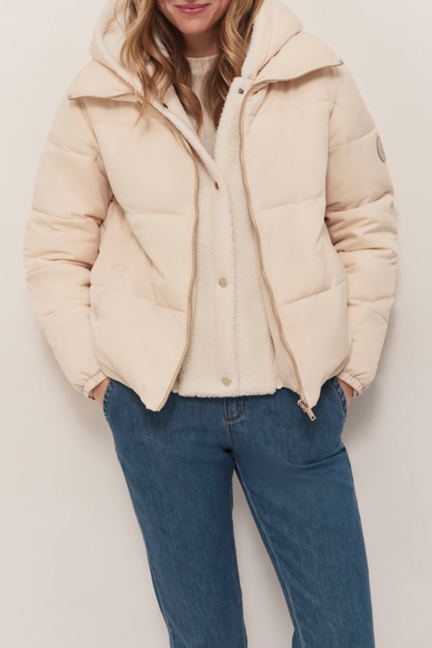 DAYTON - SHORT ECRU DOWN JACKET WITH REMOVABLE SHERPA TRIM 1