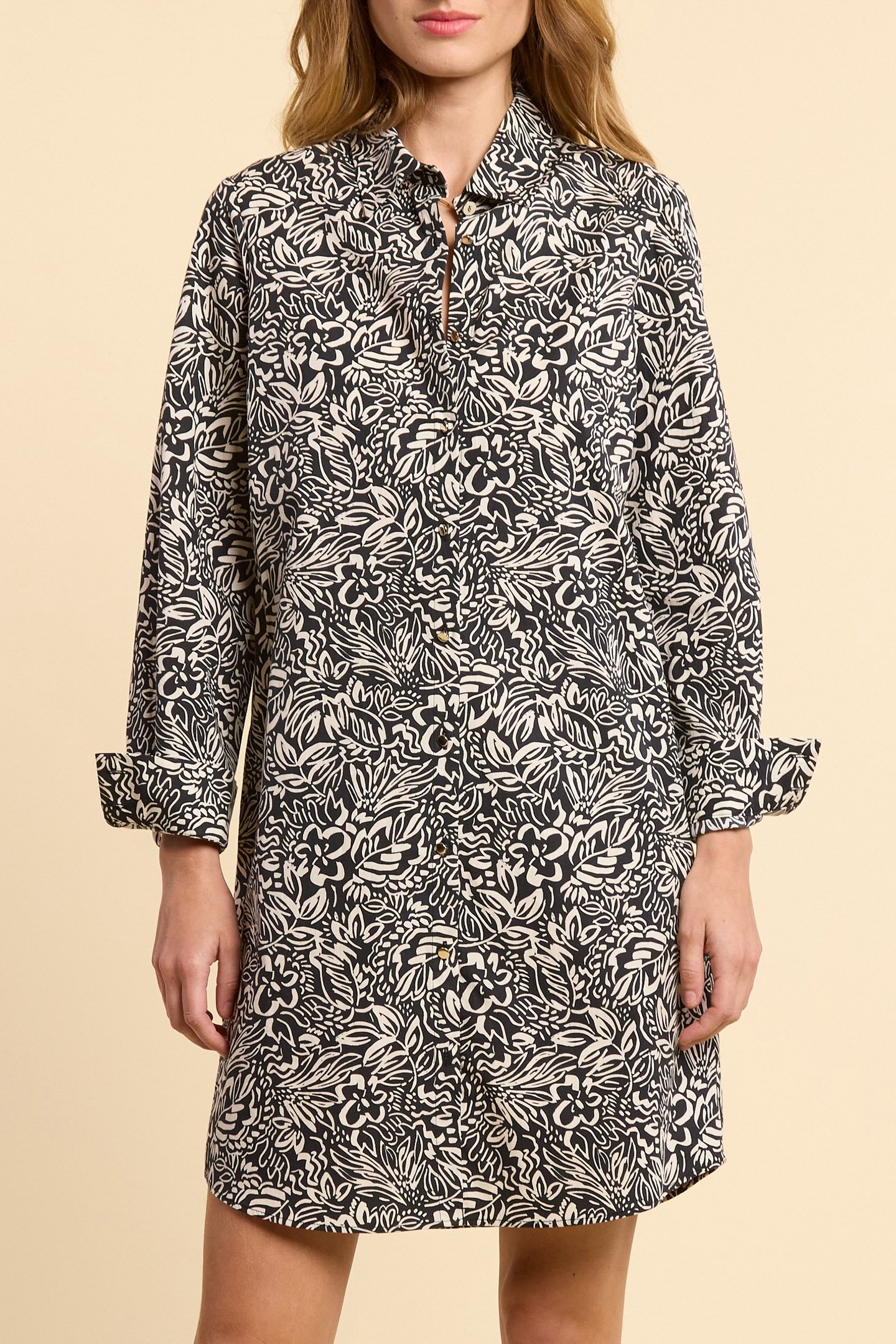 BLACK SHIRT DRESS WITH GRAPHIC FLORAL PRINT 1