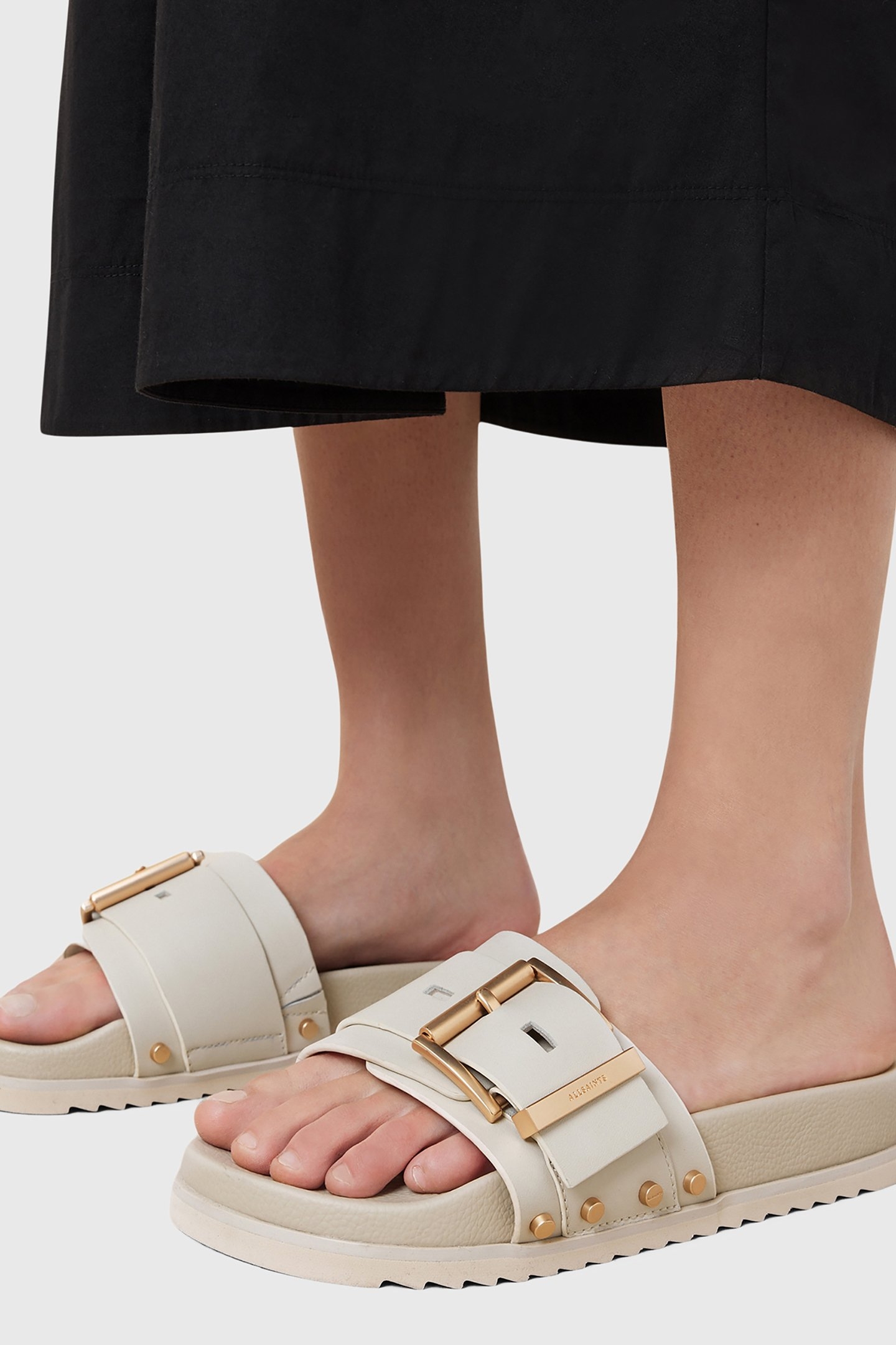 ELLIE STUD SLIDER CHALK WHITE 2