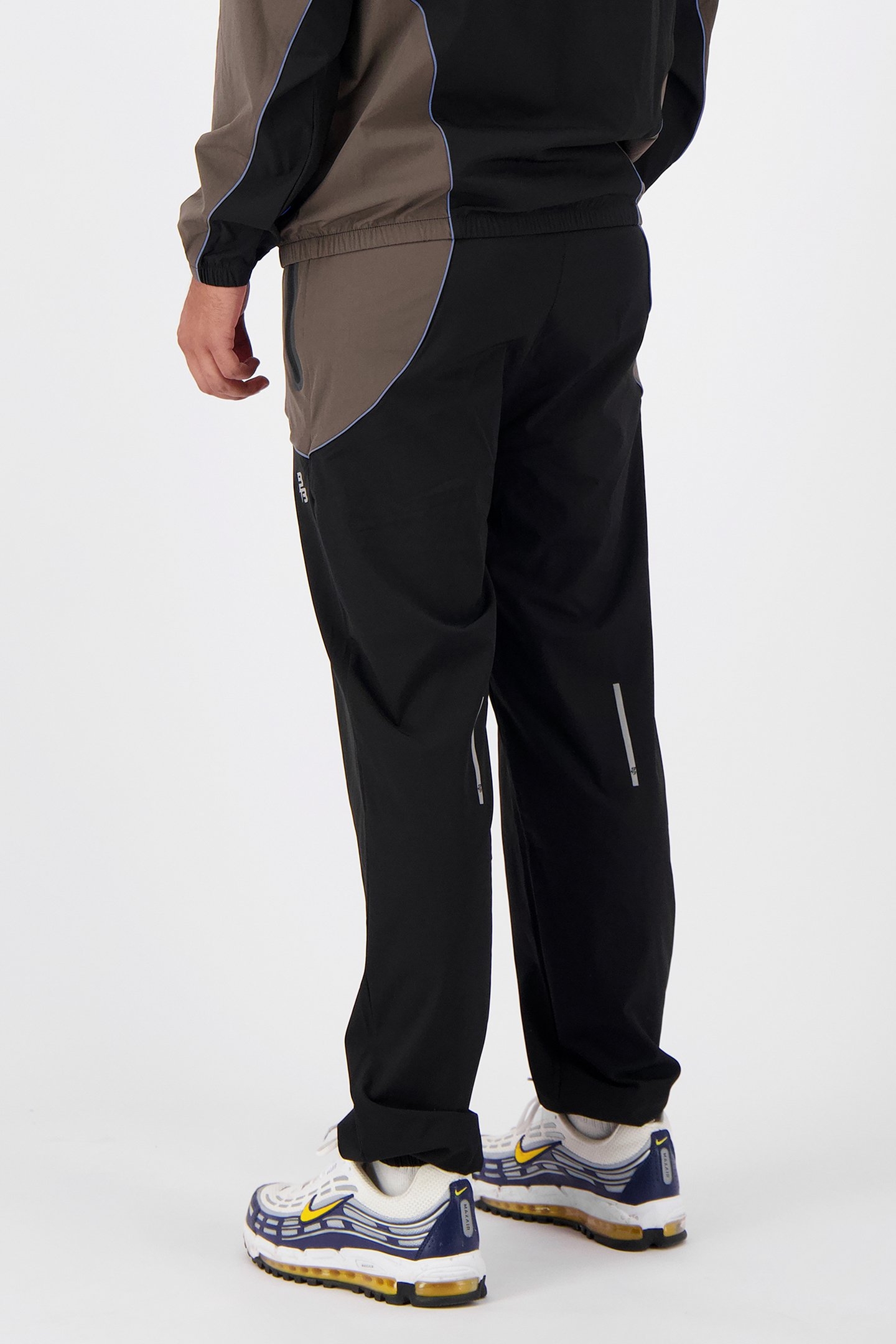 RFLCT TRACKPANTS BLACK 8