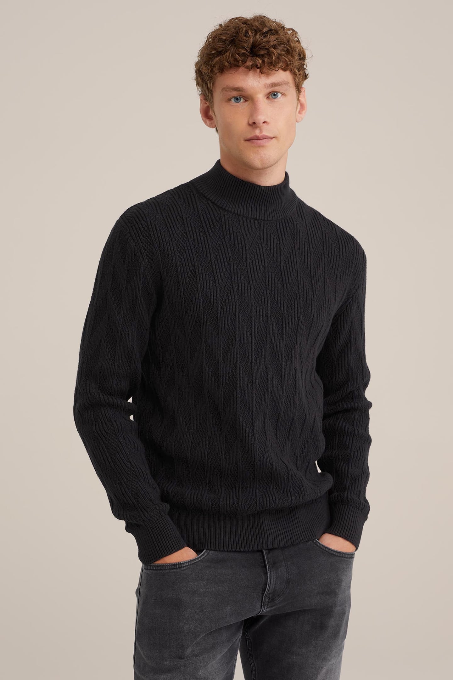 PULLOVER BLACK 1