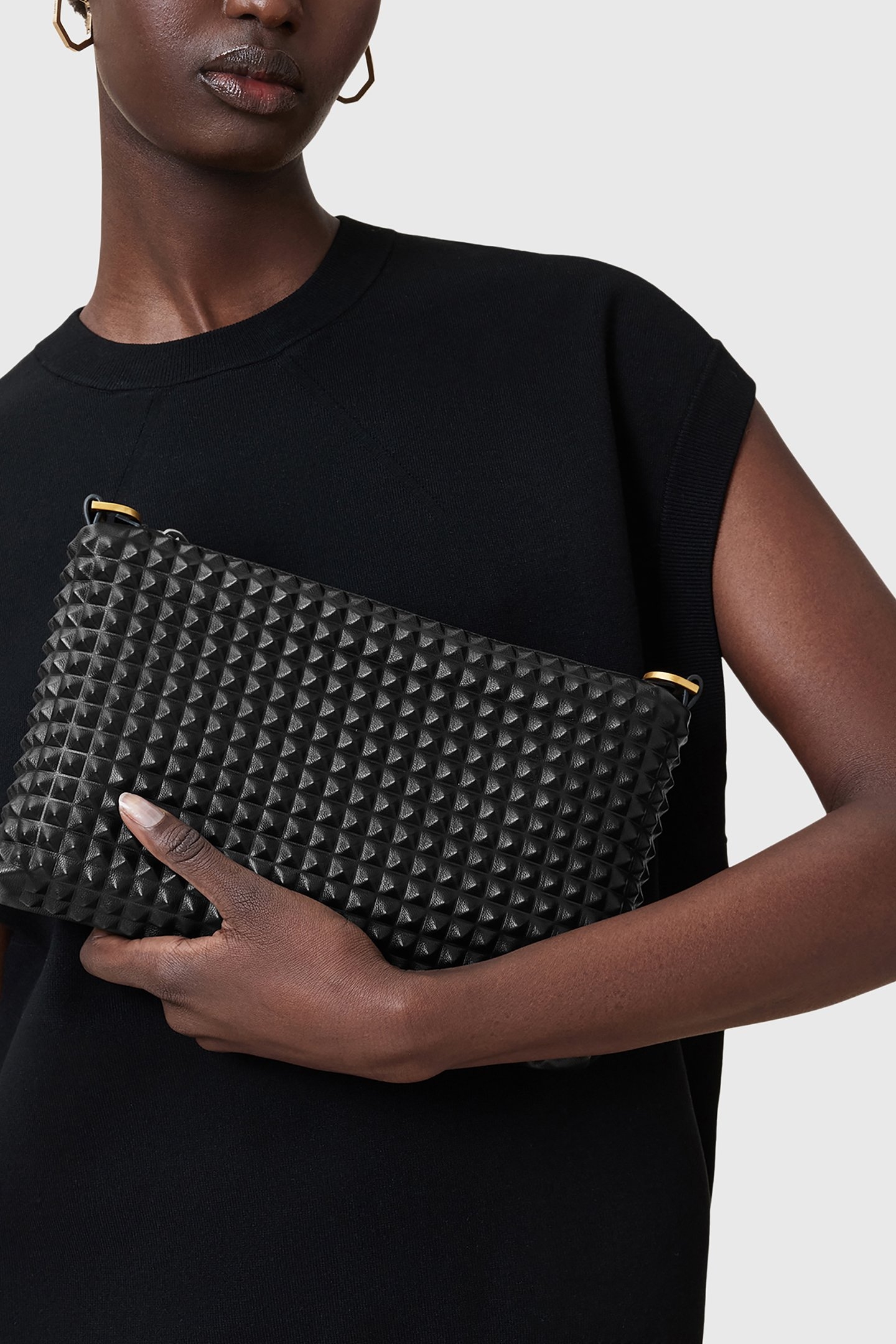 EVE STUD CROSSBODY BLACK 4