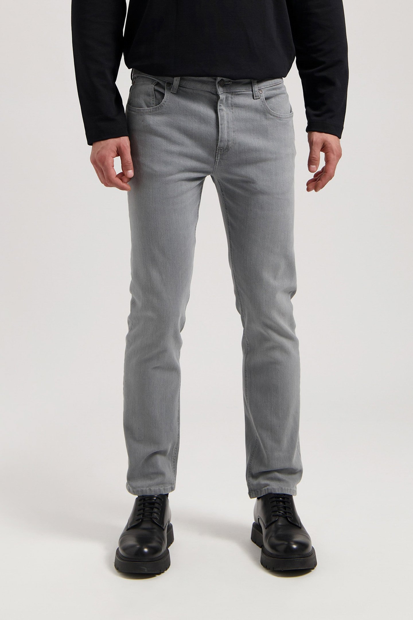 BRYCE MID STRAIGHT LIGHT GREY 1