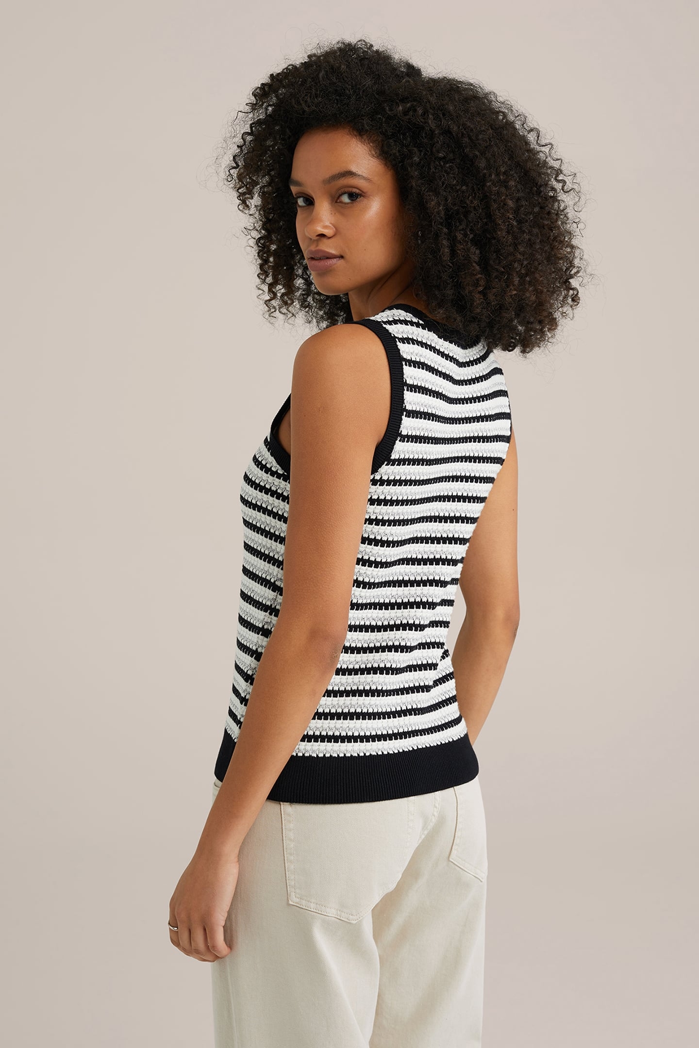 KNITTED PULLOVER BLACK 2