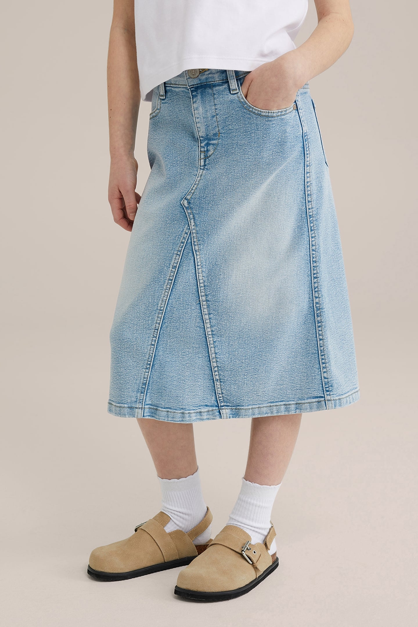 SKIRT MEDIUM LENGTH LIGHT BLUE 1