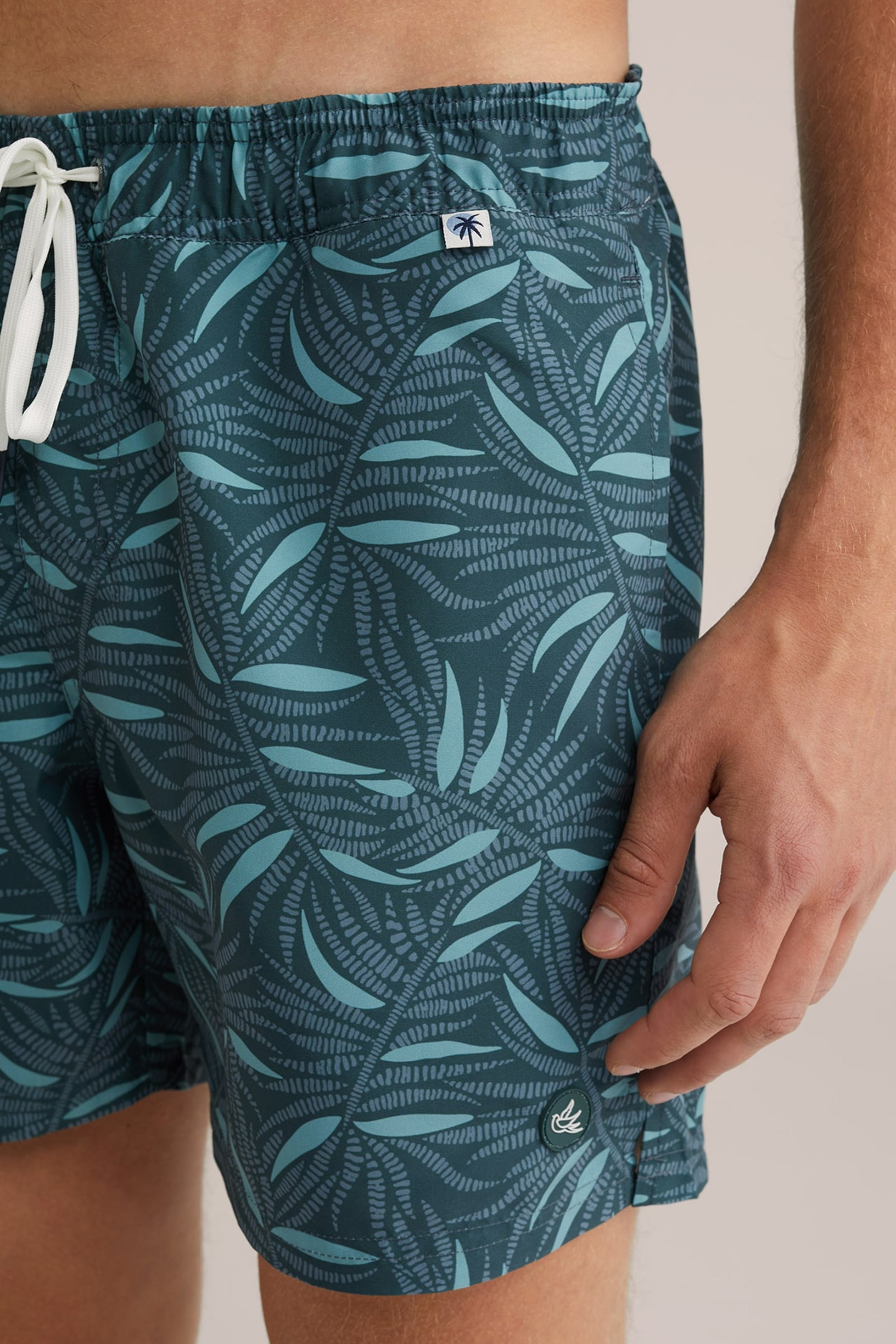 BEACH SHORT DARK GREEN 5