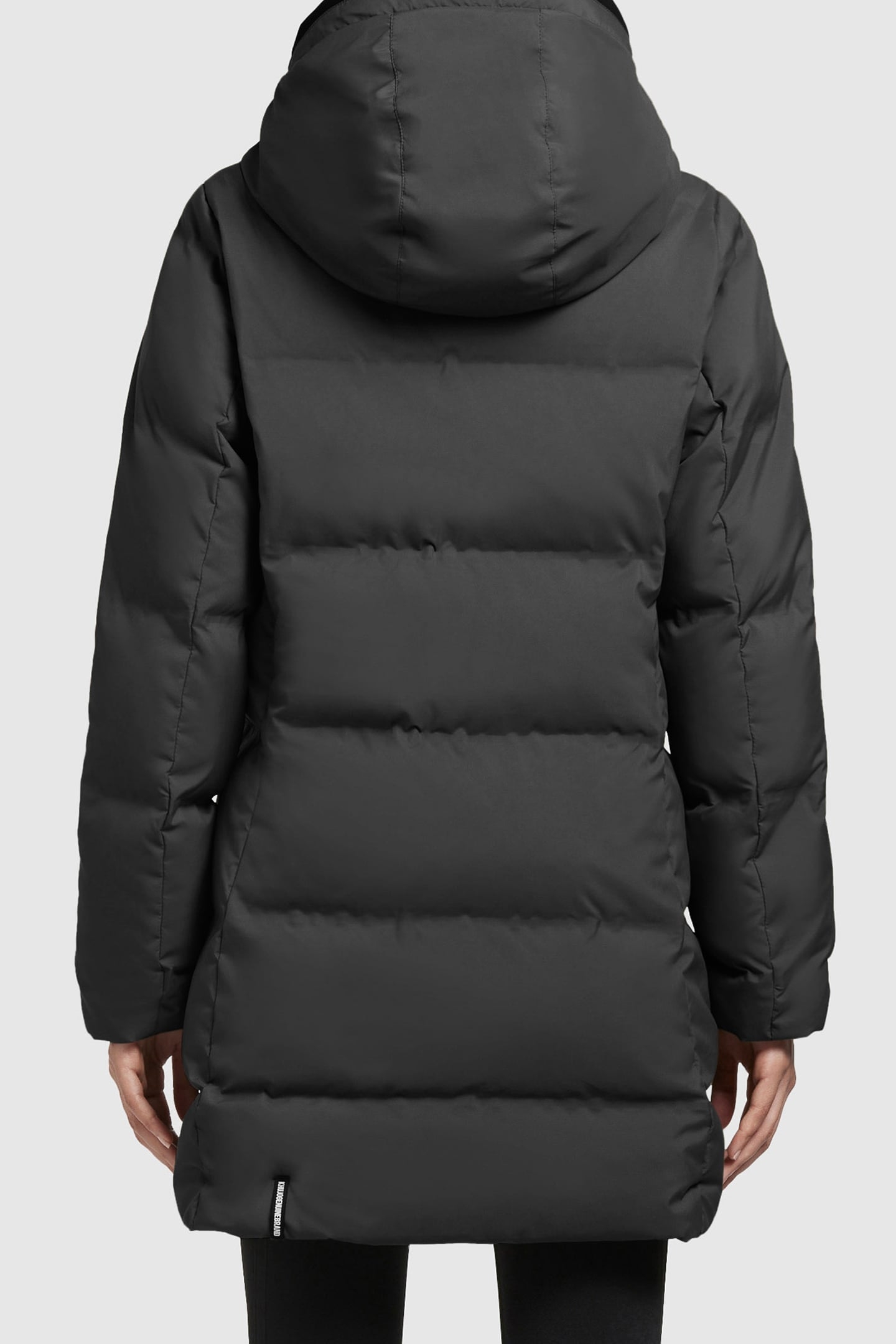 TANARE BLACK 1