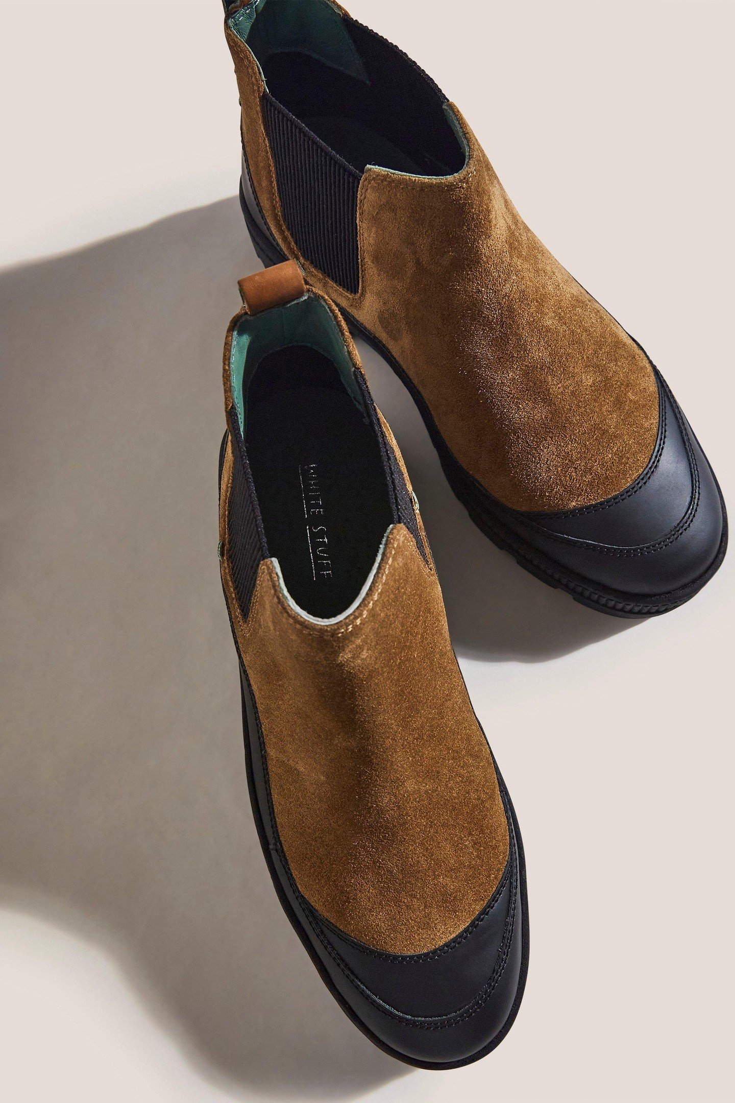 CROPPED ANKLE CHELSEA BOOT DARK TAN 3