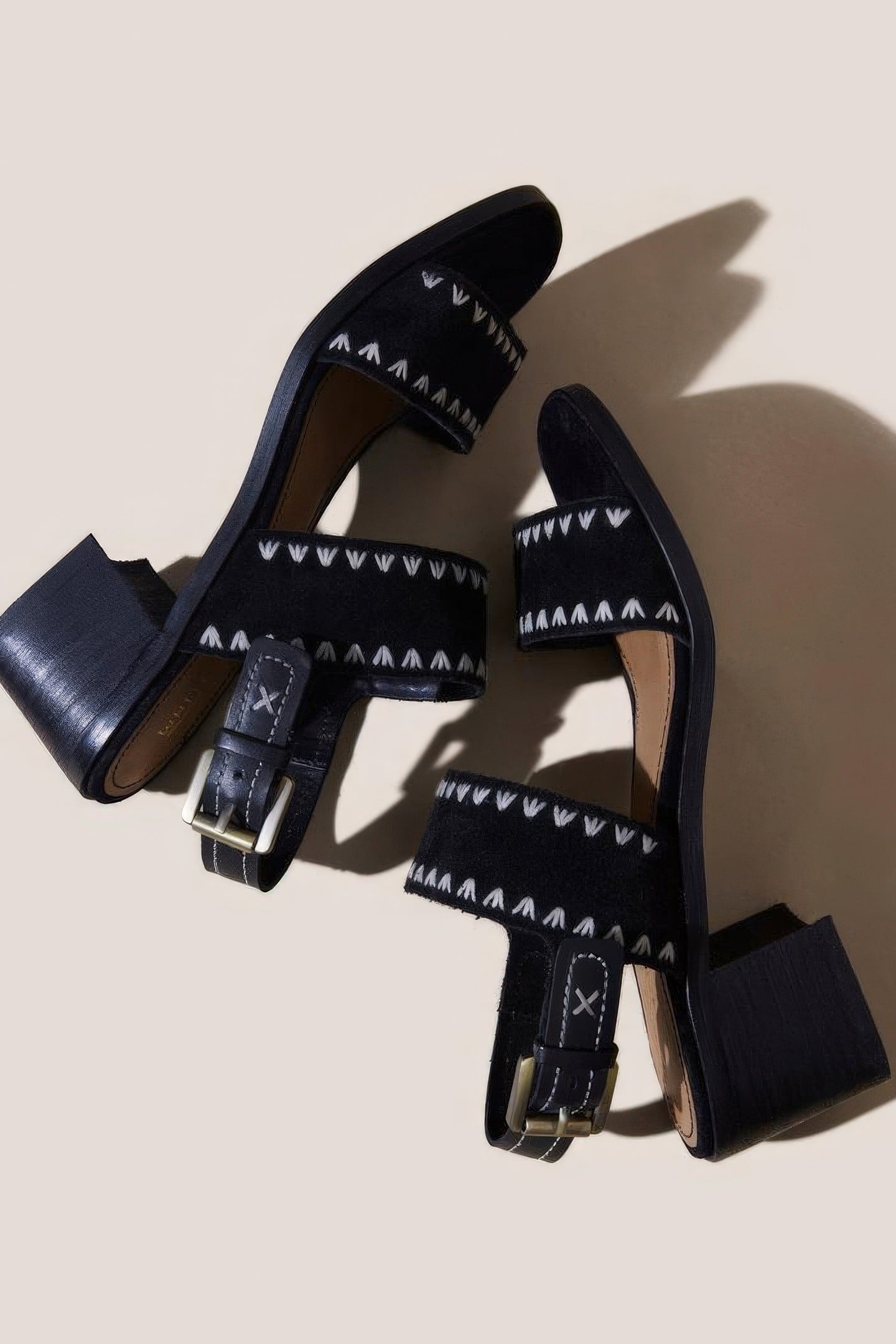 WHIPSTITCH BLOCK HEEL SANDAL PURE BLACK 1