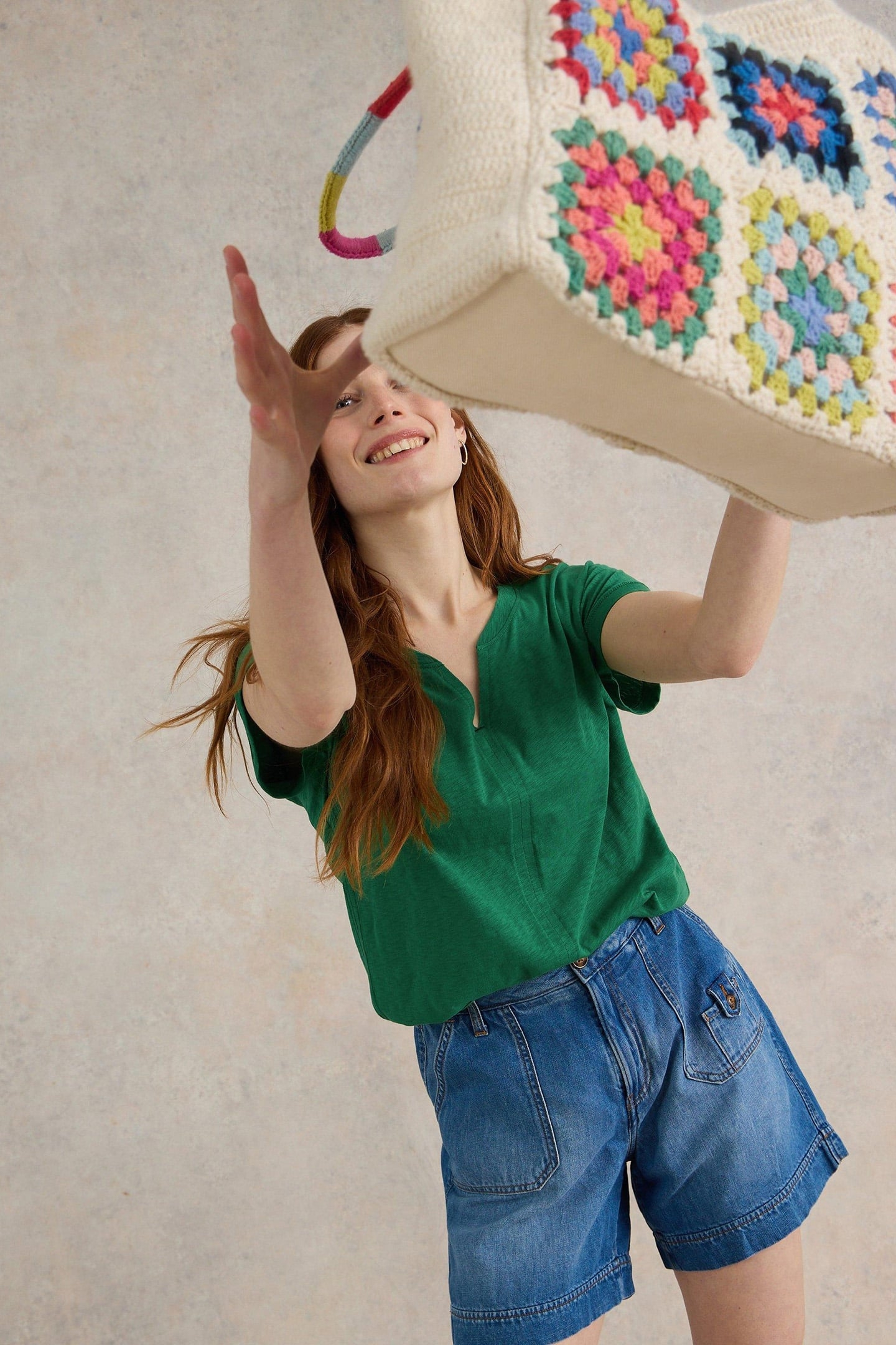 NELLY NOTCH NECK TEE MID GREEN 4