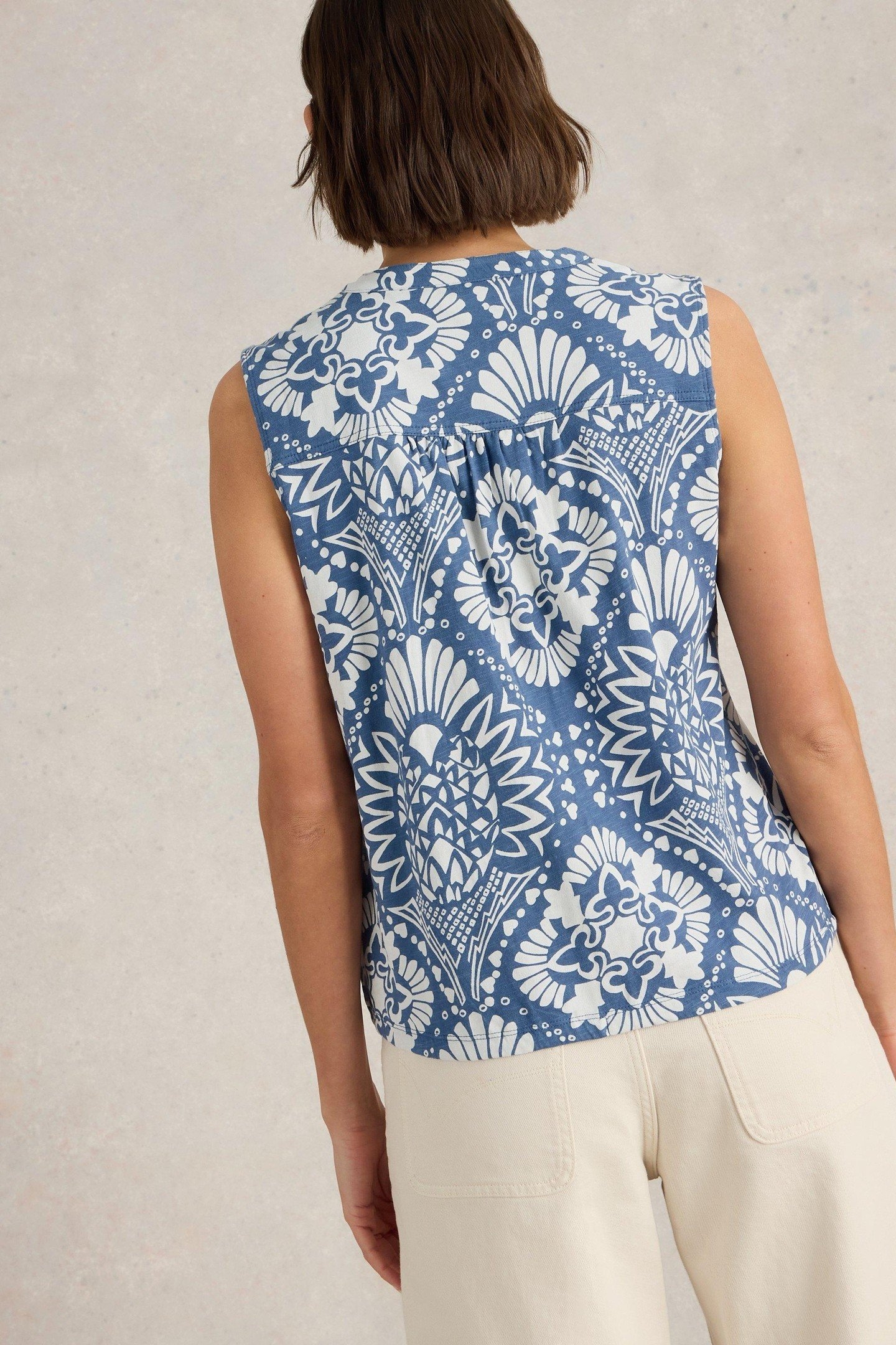 TULIP SLEEVELESS SHIRT BLUE PRINT 2