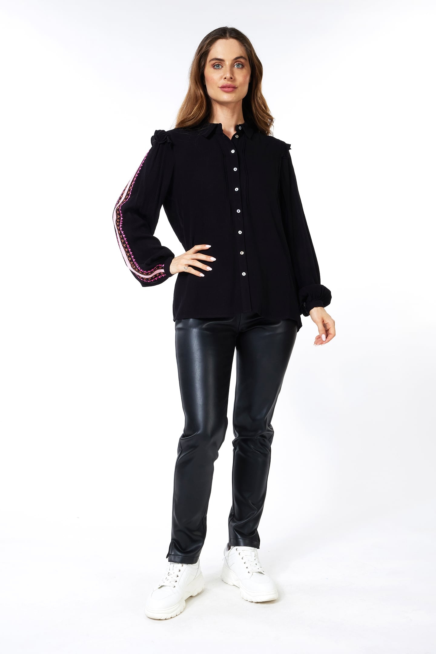 BLOUSE EMBROIDERY BLACK 2