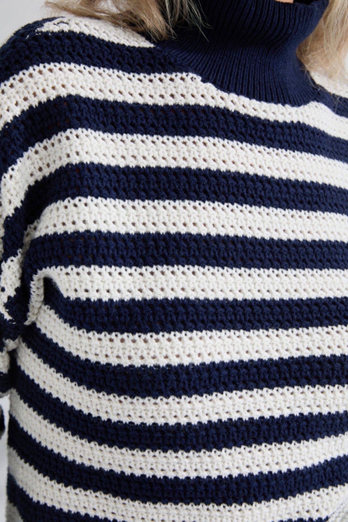 ALANA SWEATER OFF WHITE STRIPE 4