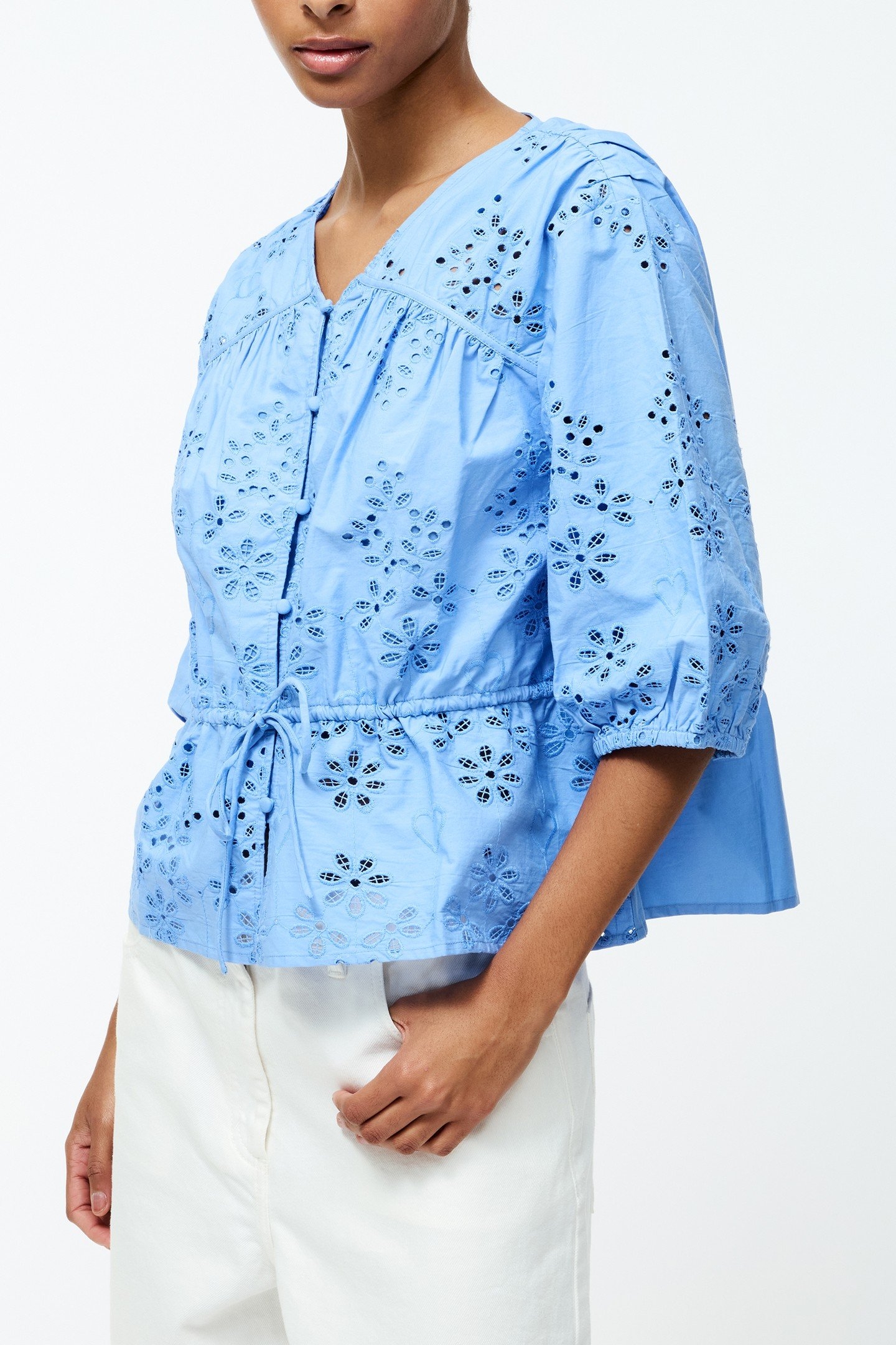 CAMBRIA COTTON SS BRODERIE TOP CORNFLOWER BLUE 2