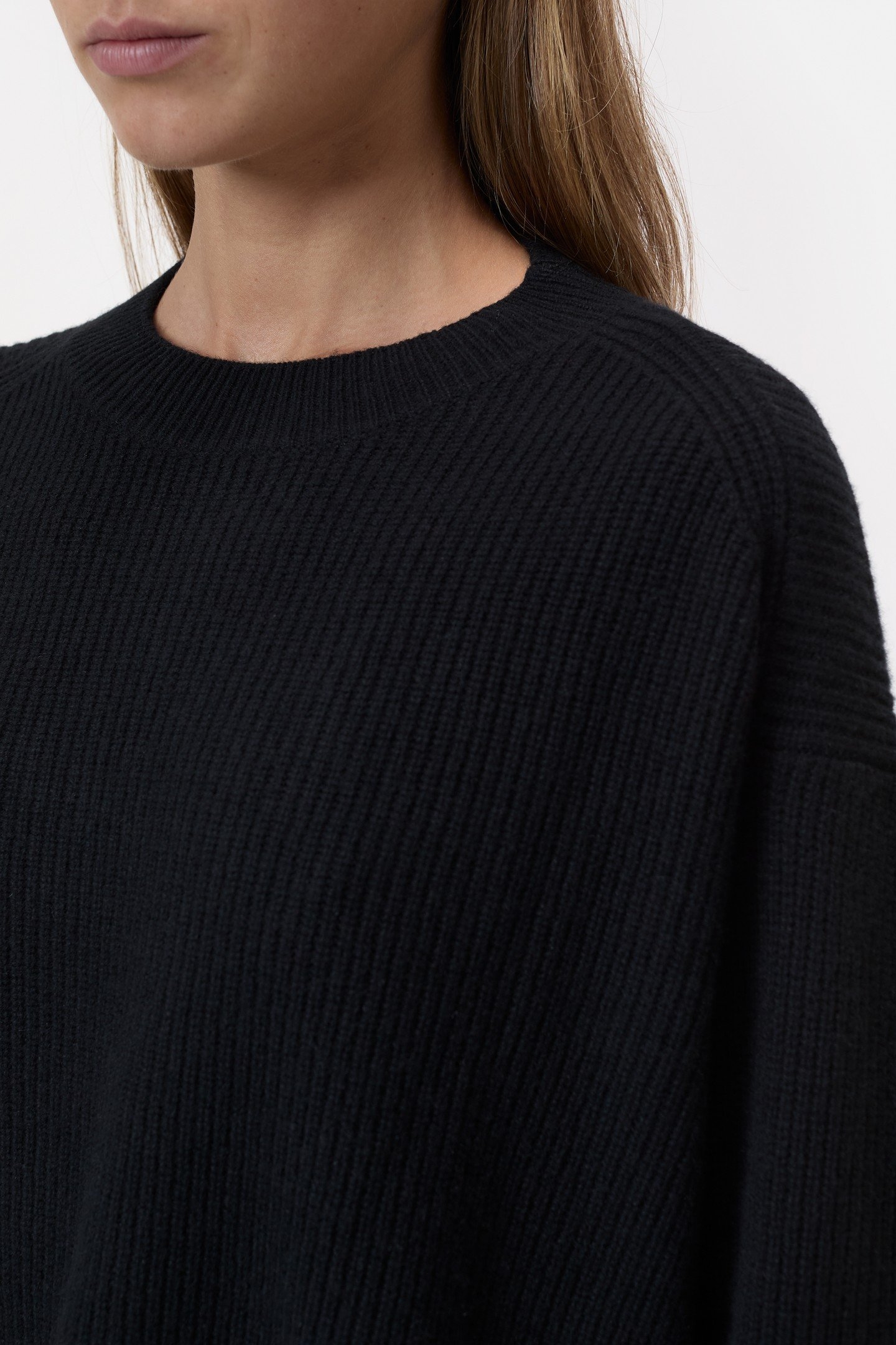 CROPPED CREW NECK KNITS BLACK 5