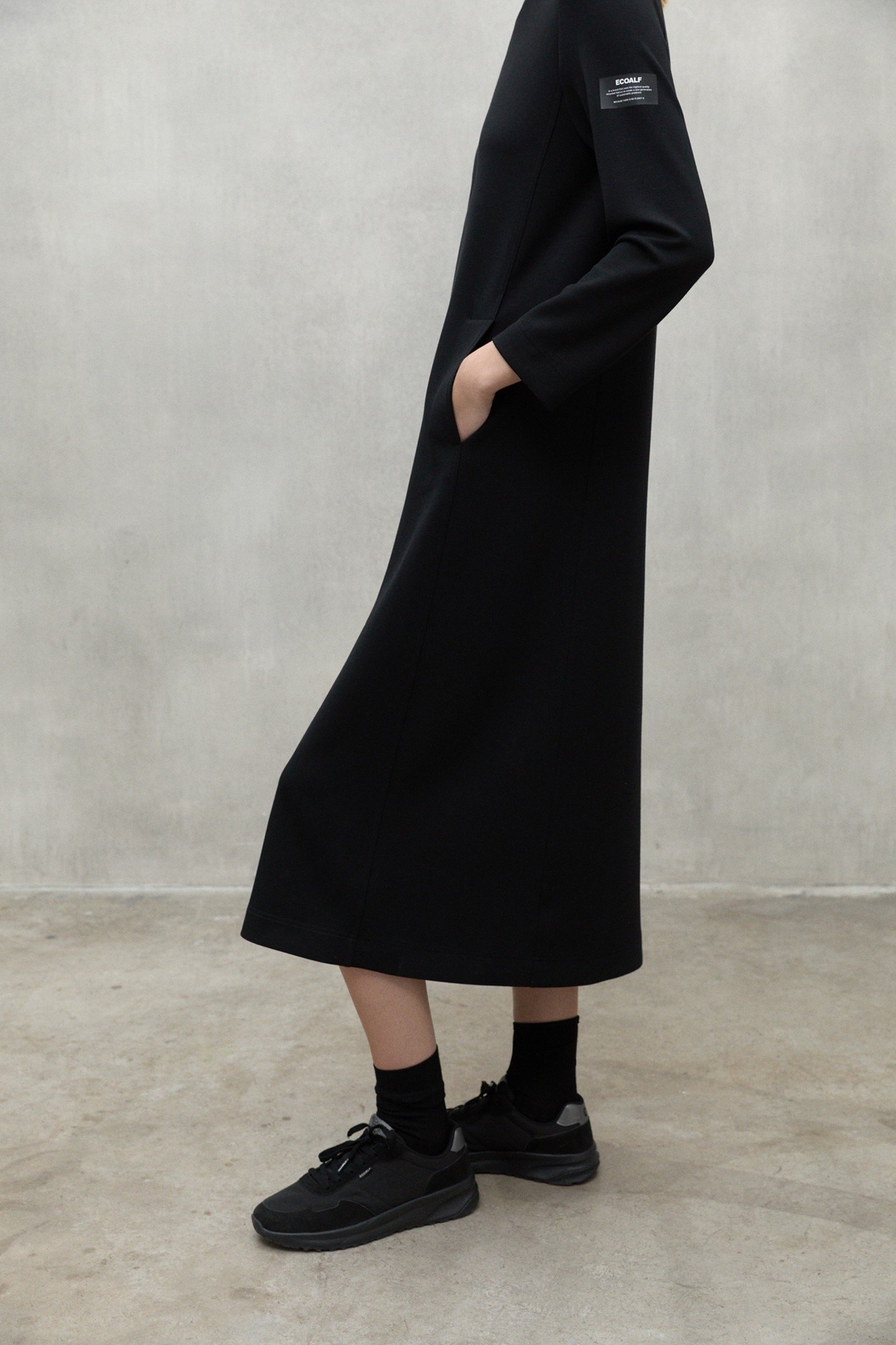 CRISTALALF DRESS BLACK 4