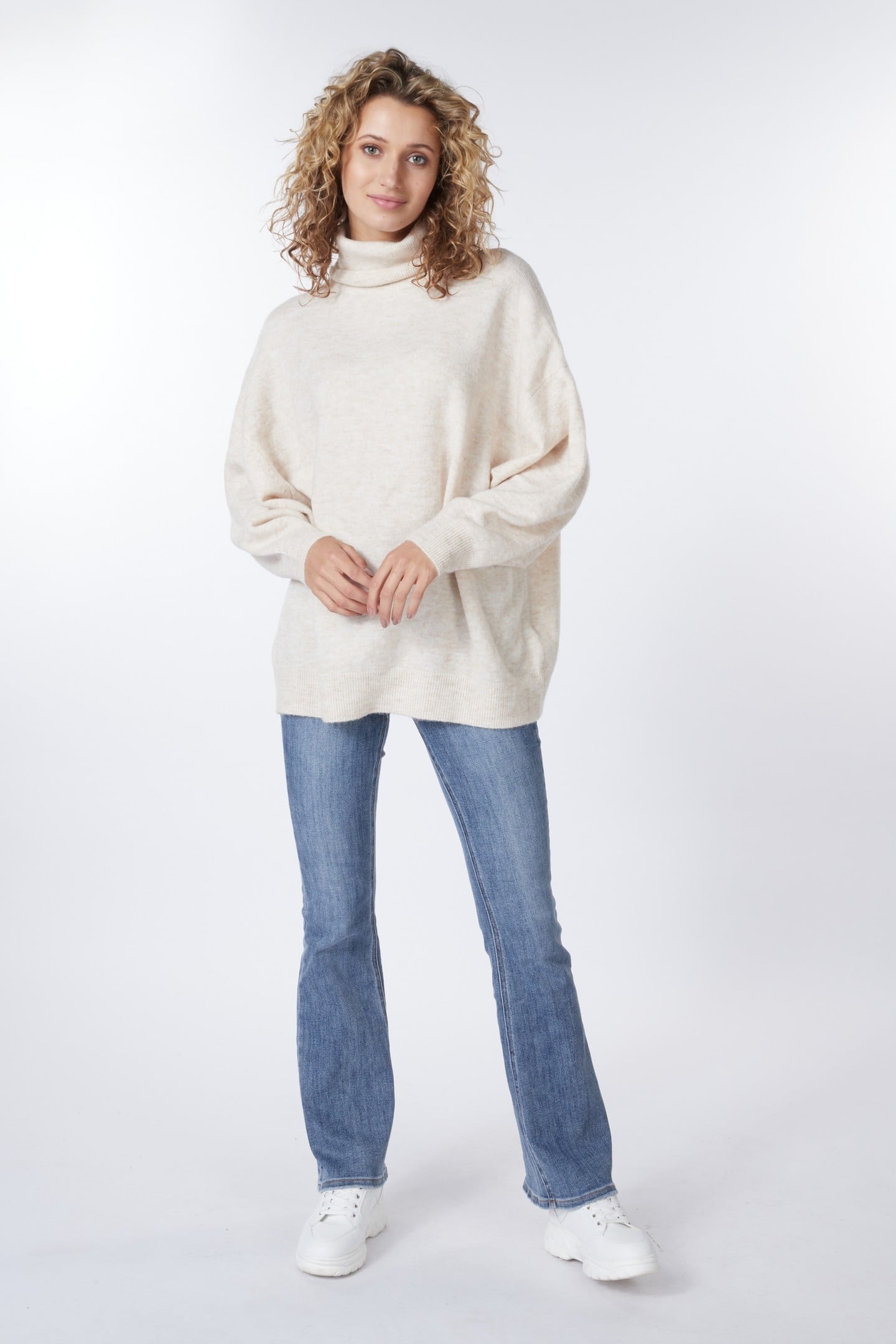 SWEATER OVERSIZED COL BISCUIT 2