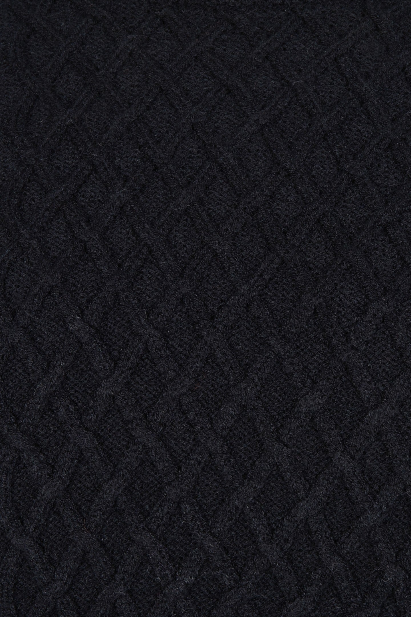 SWEATER CABLE SHORT BLACK 8