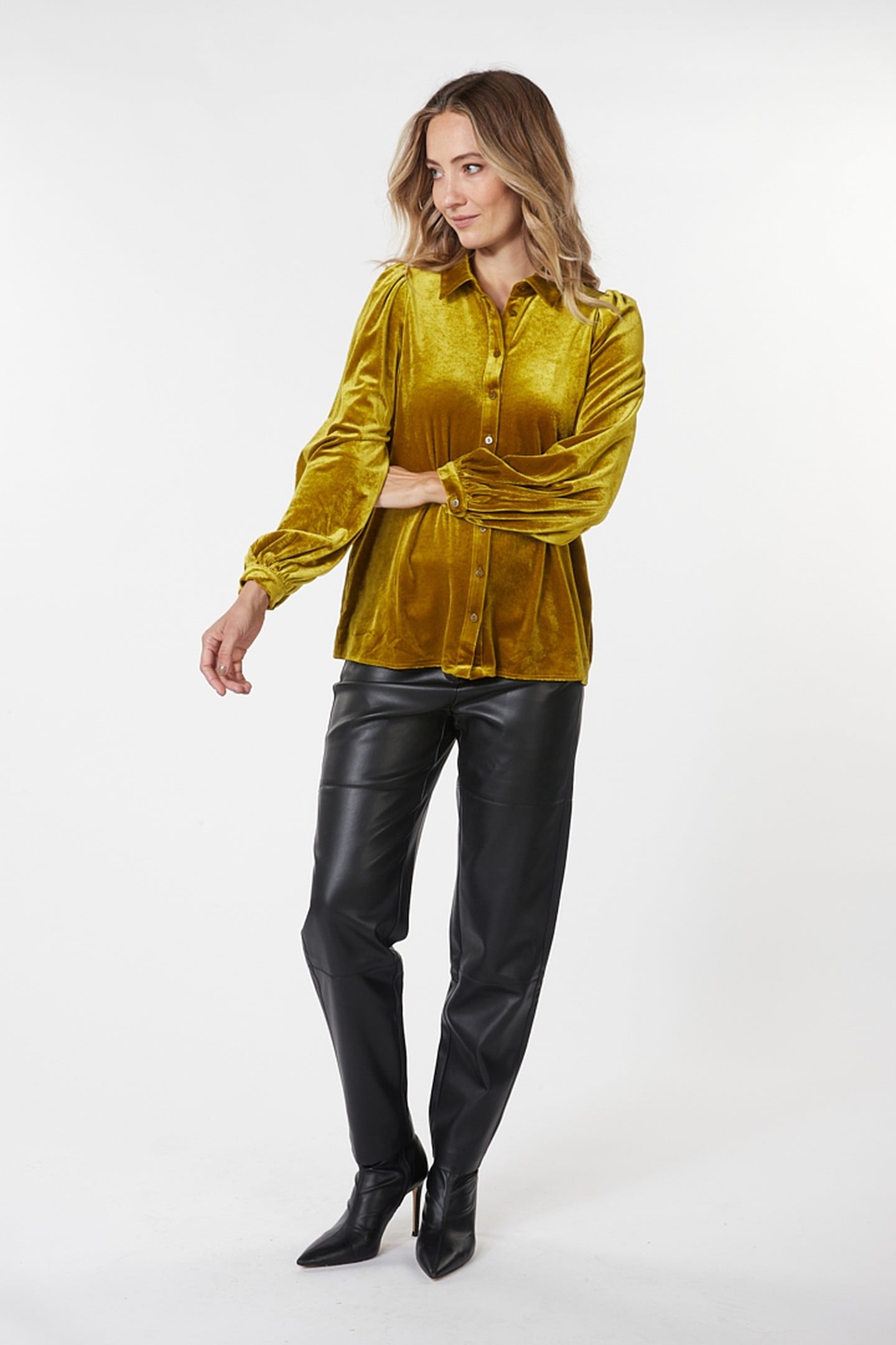 BLOUSE BASIC VELOURS WARM OLIVE 1