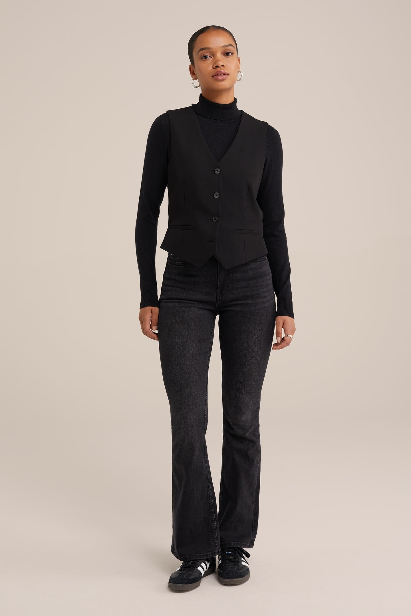 5-POCKET HIGH WAIST BLACK 2