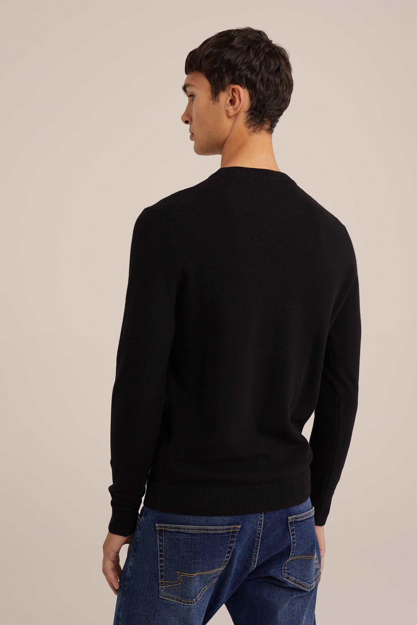 PULLOVER BLACK 3