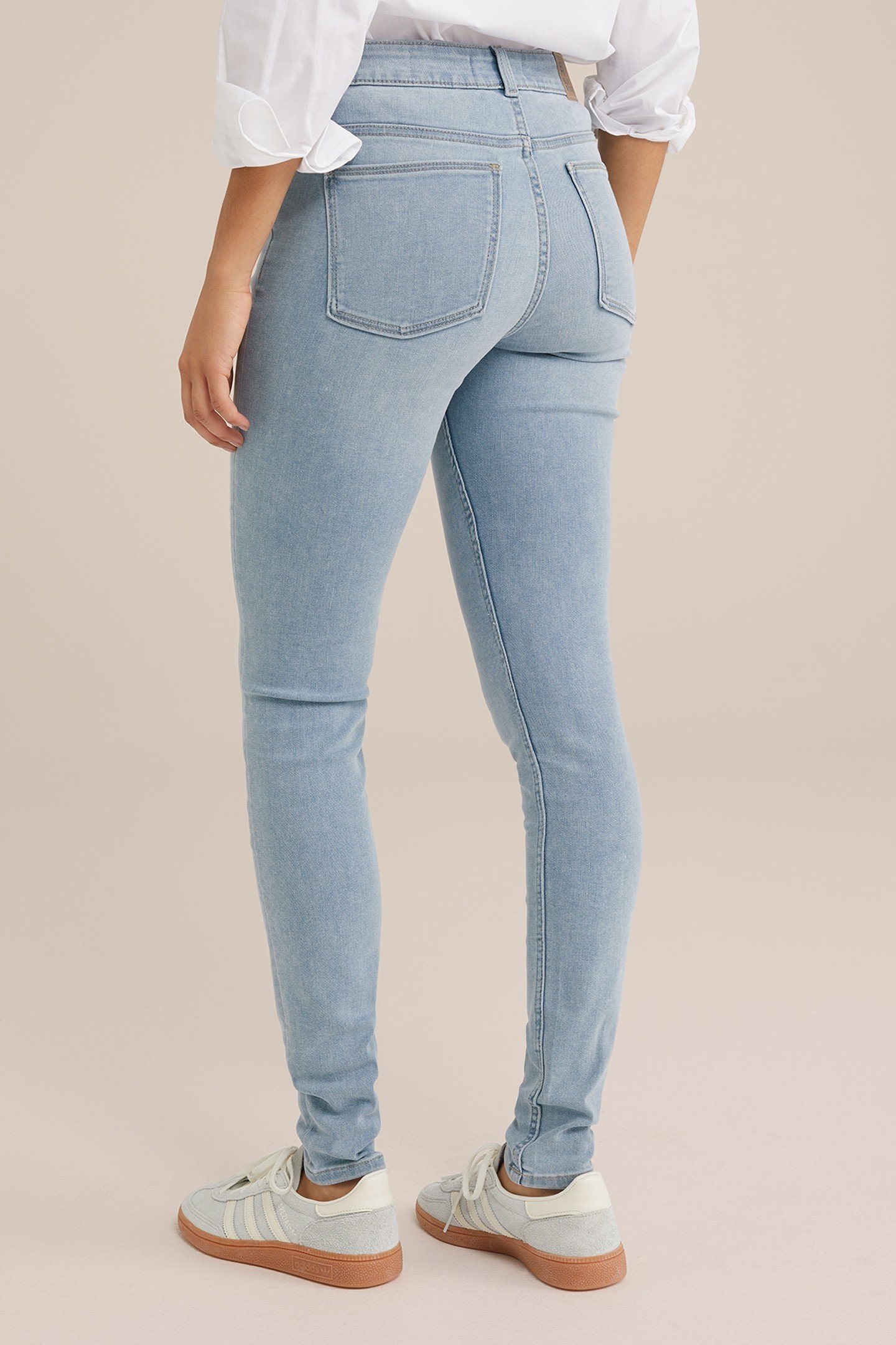 5-POCKET MID WAIST LIGHT BLUE 3